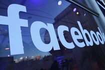 Facebook дозволив співробітникам працювати вдома до липня 2021 року