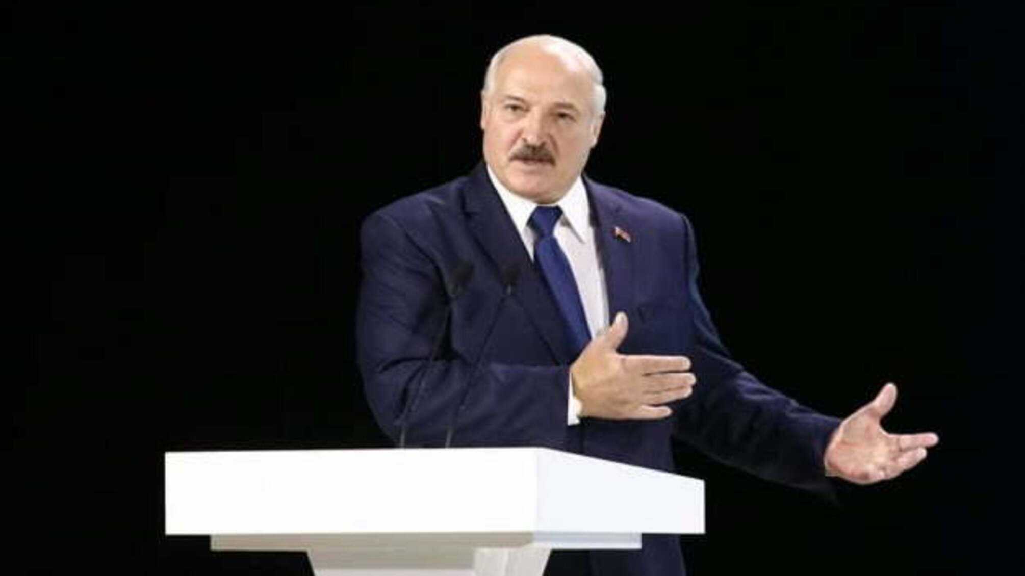 Лукашенко привів у бойову готовність армію на західному кордоні