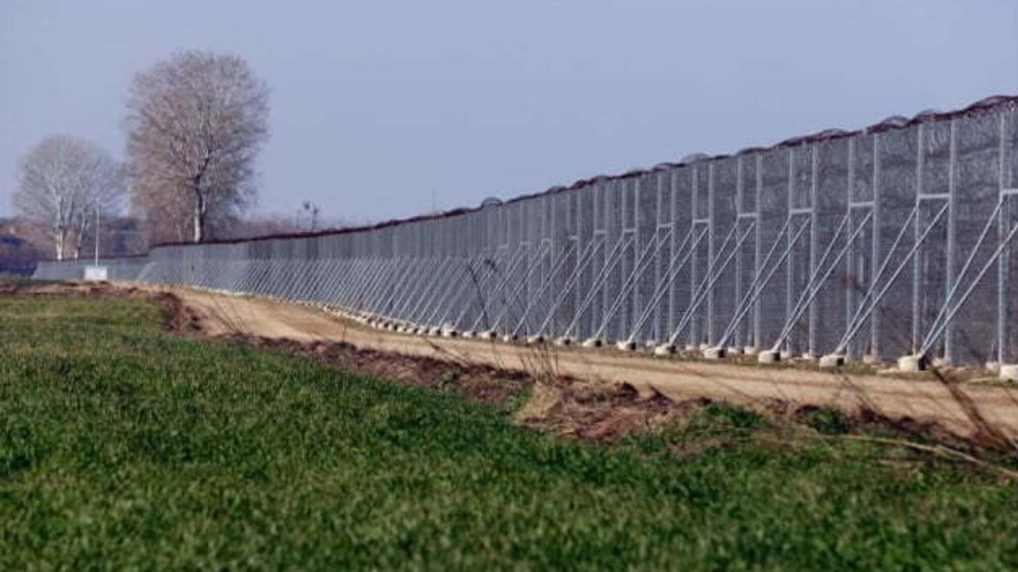 Греція збирається зміцнити огорожу на кордоні з Туреччиною