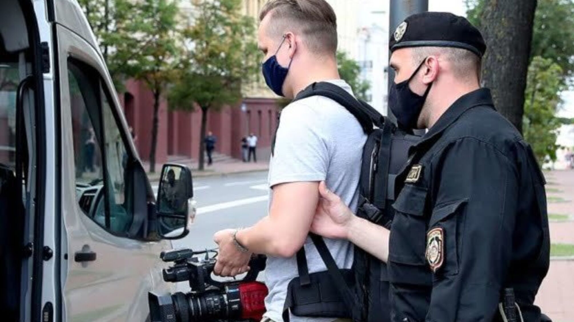 У Мінську затримали українських журналістів