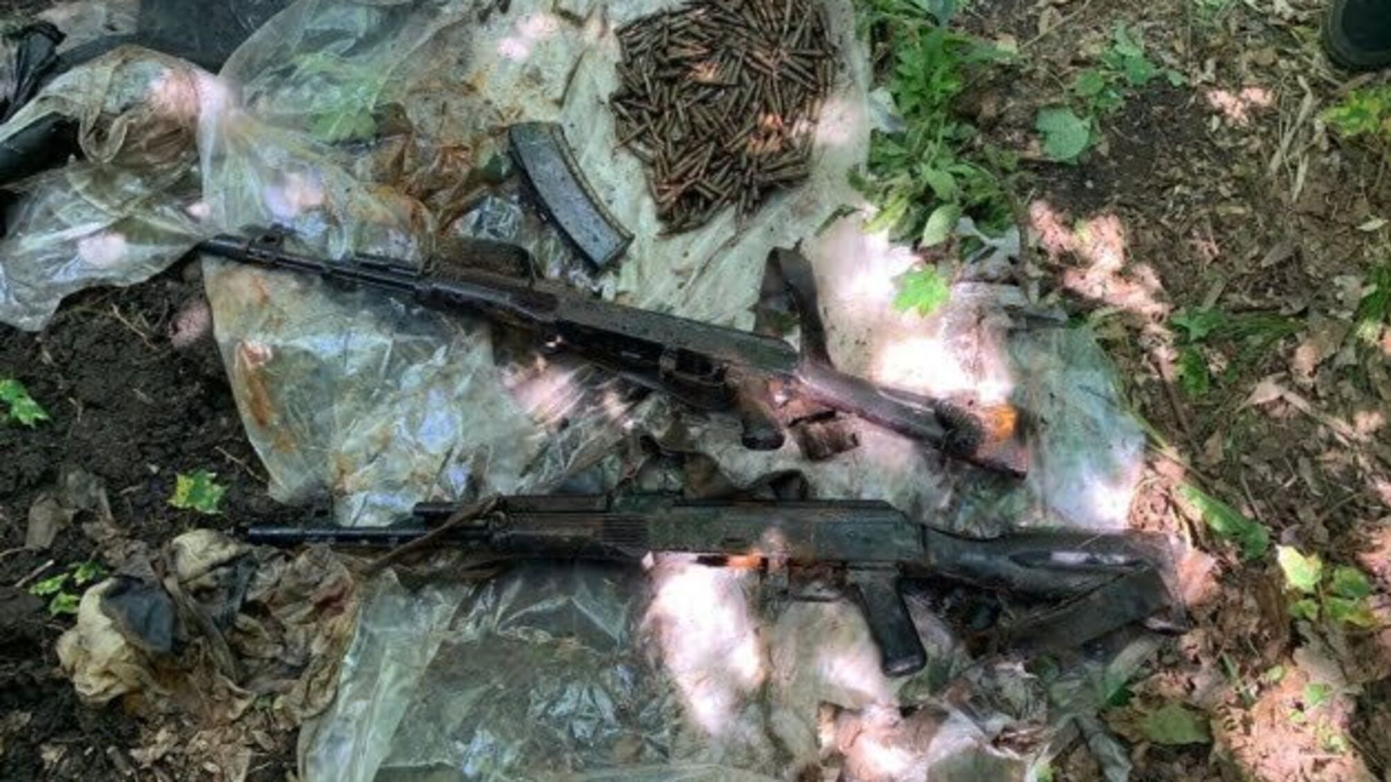 На Луганщині СБУ викрила схрон бойовика, причетного до підриву мосту