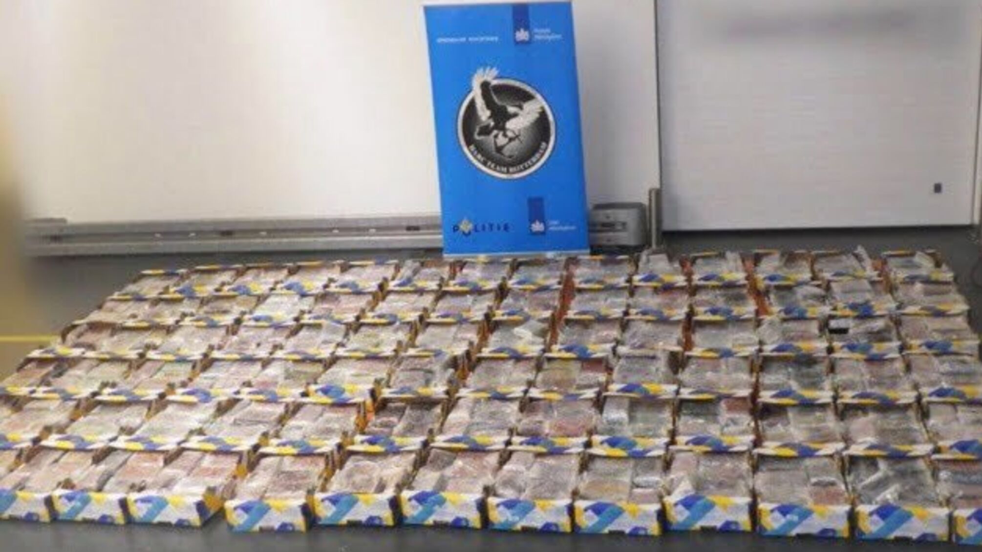 У Нідерландах у вантажі ананасів знайшли тонну кокаїну на 75 мільйонів