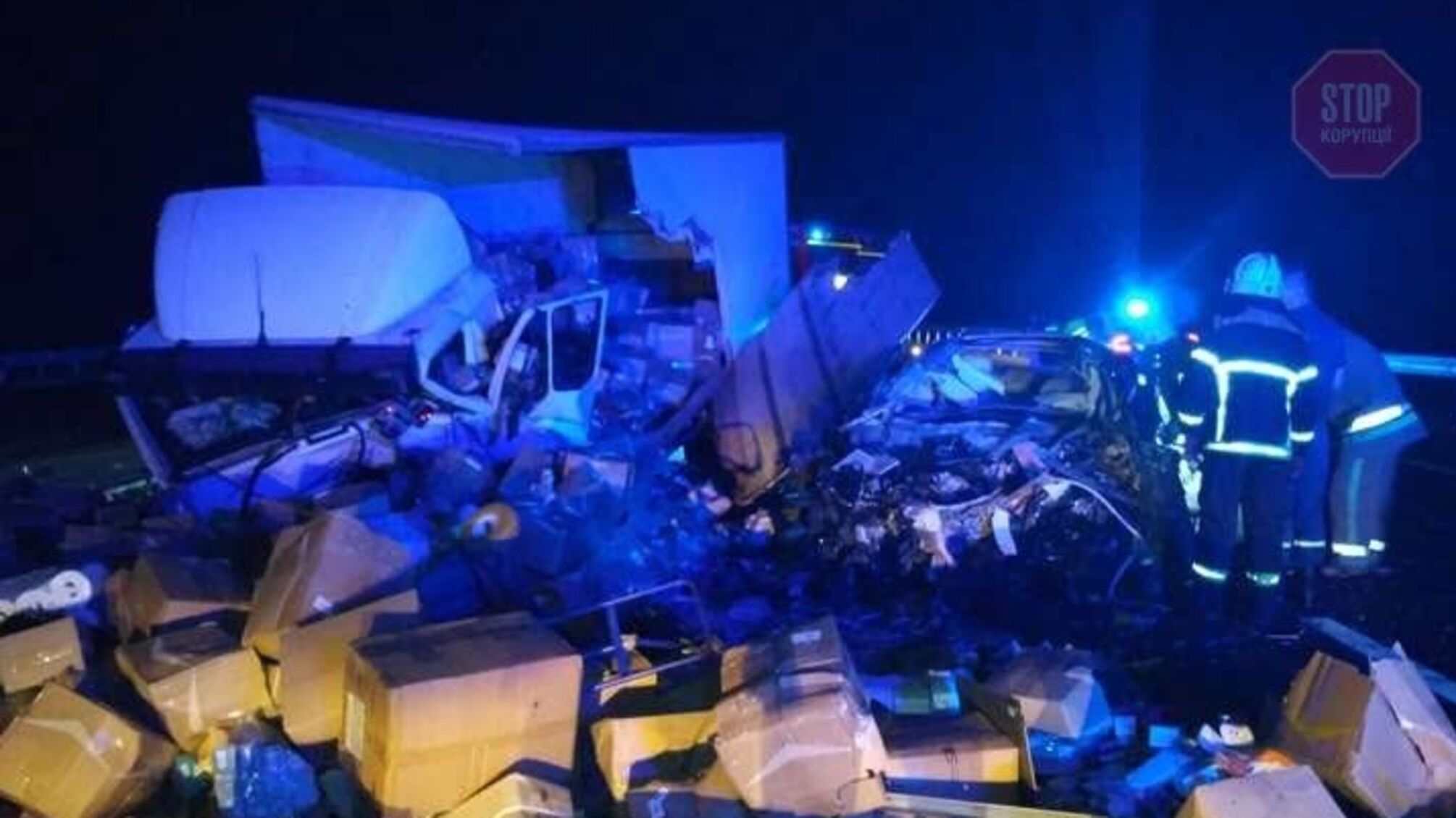 На Полтавщині зіткнулися вантажівка і легковик, є жертви