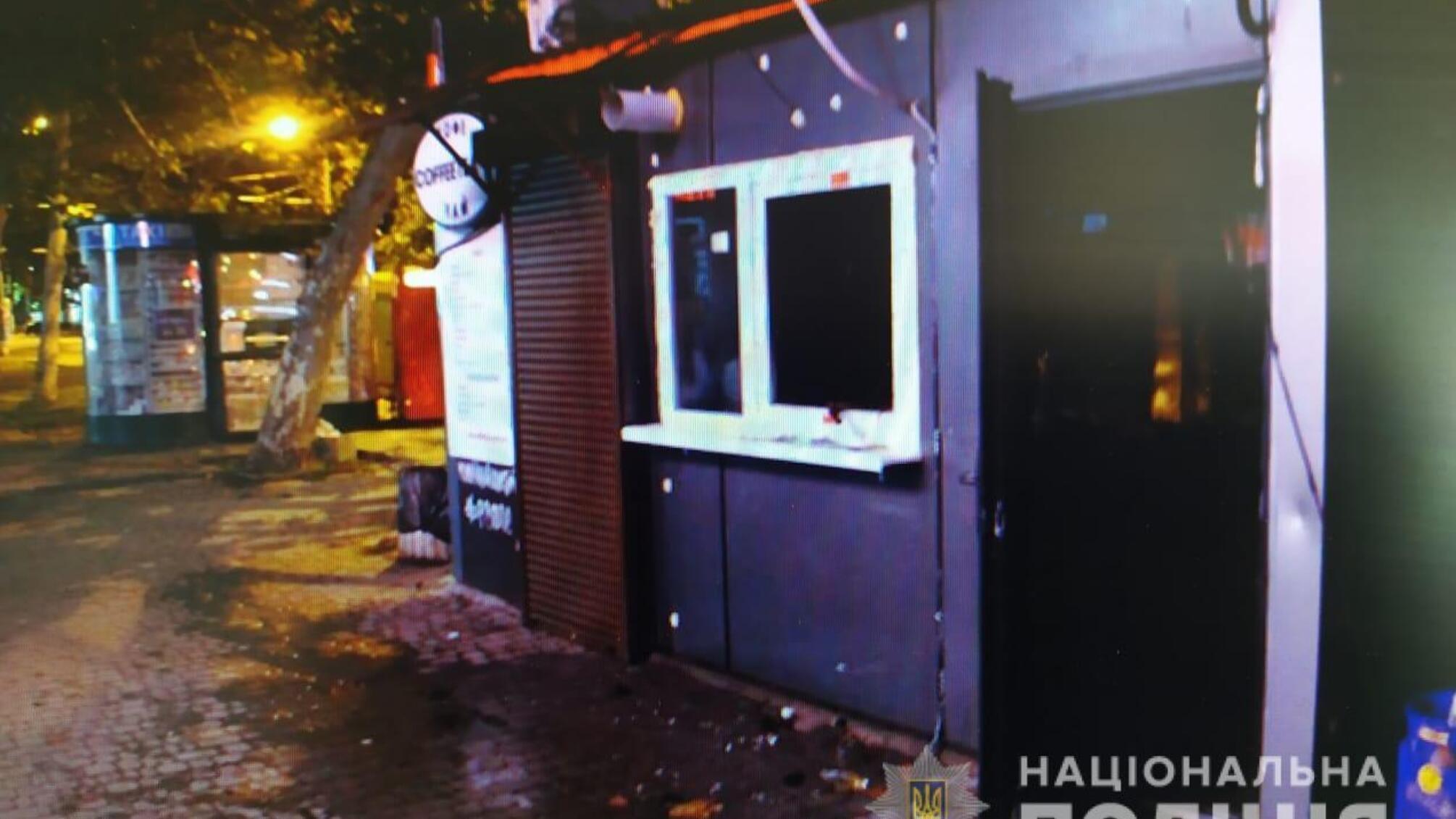 Поліцейські встановлюють обставини займання чотирьох споруд у Київському районі міста