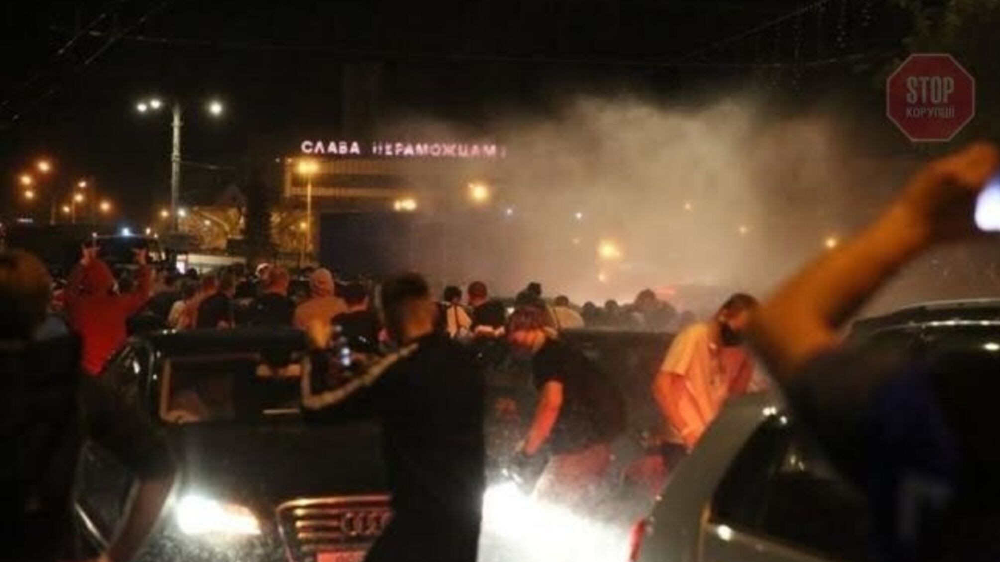 ЄС вимагає від Білорусі зупинити насильство проти учасників акцій протесту