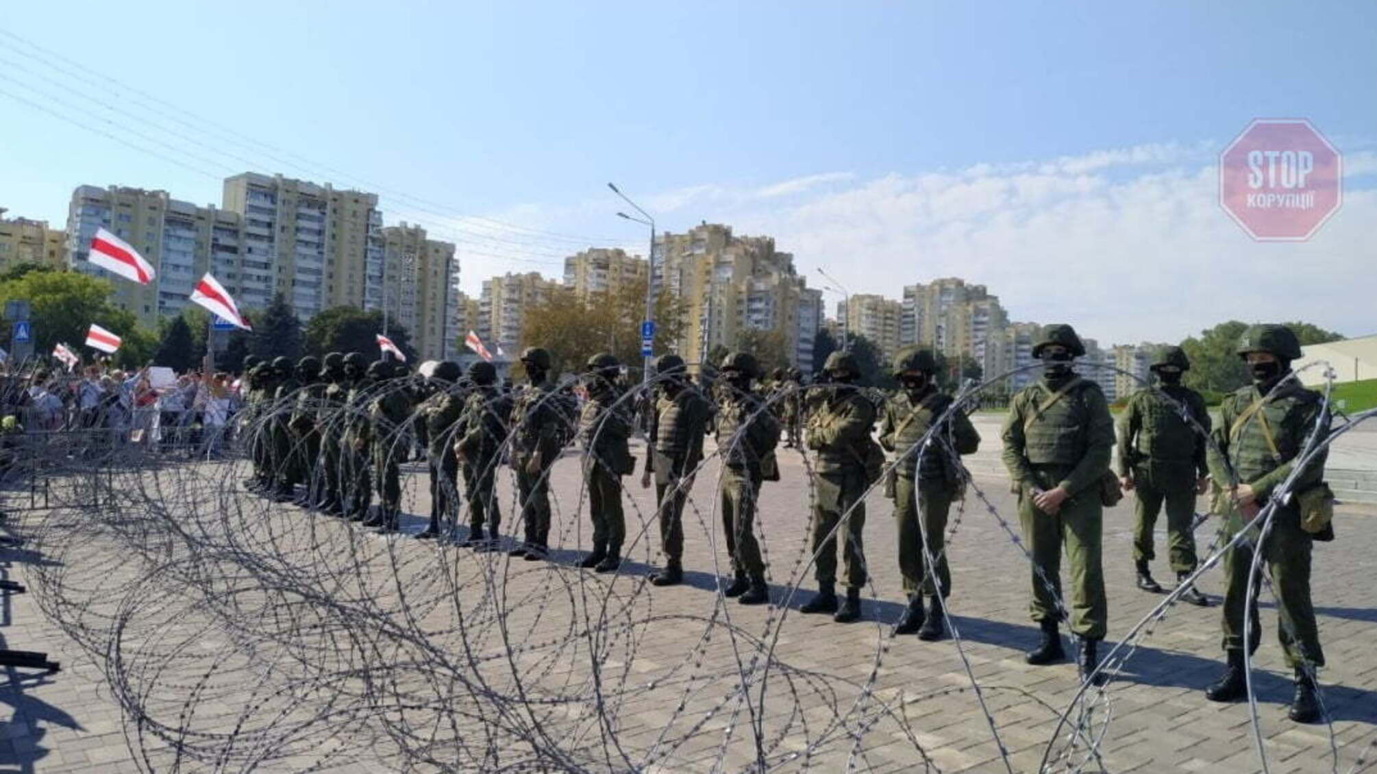 Недільні протести в Білорусі тривають, є затримані (фото, відео)