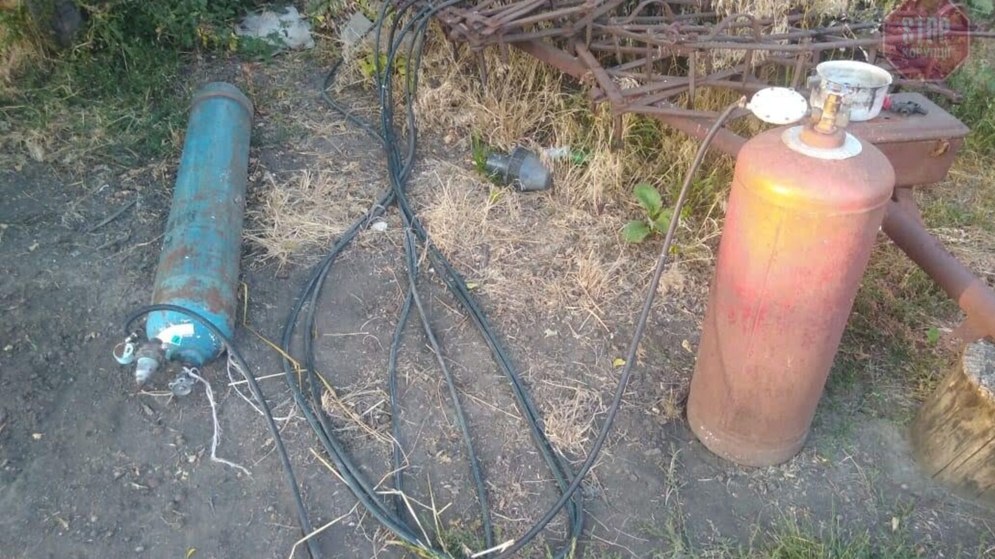 На Харківщині чоловіка розірвало від вибуху снаряду (фото)
