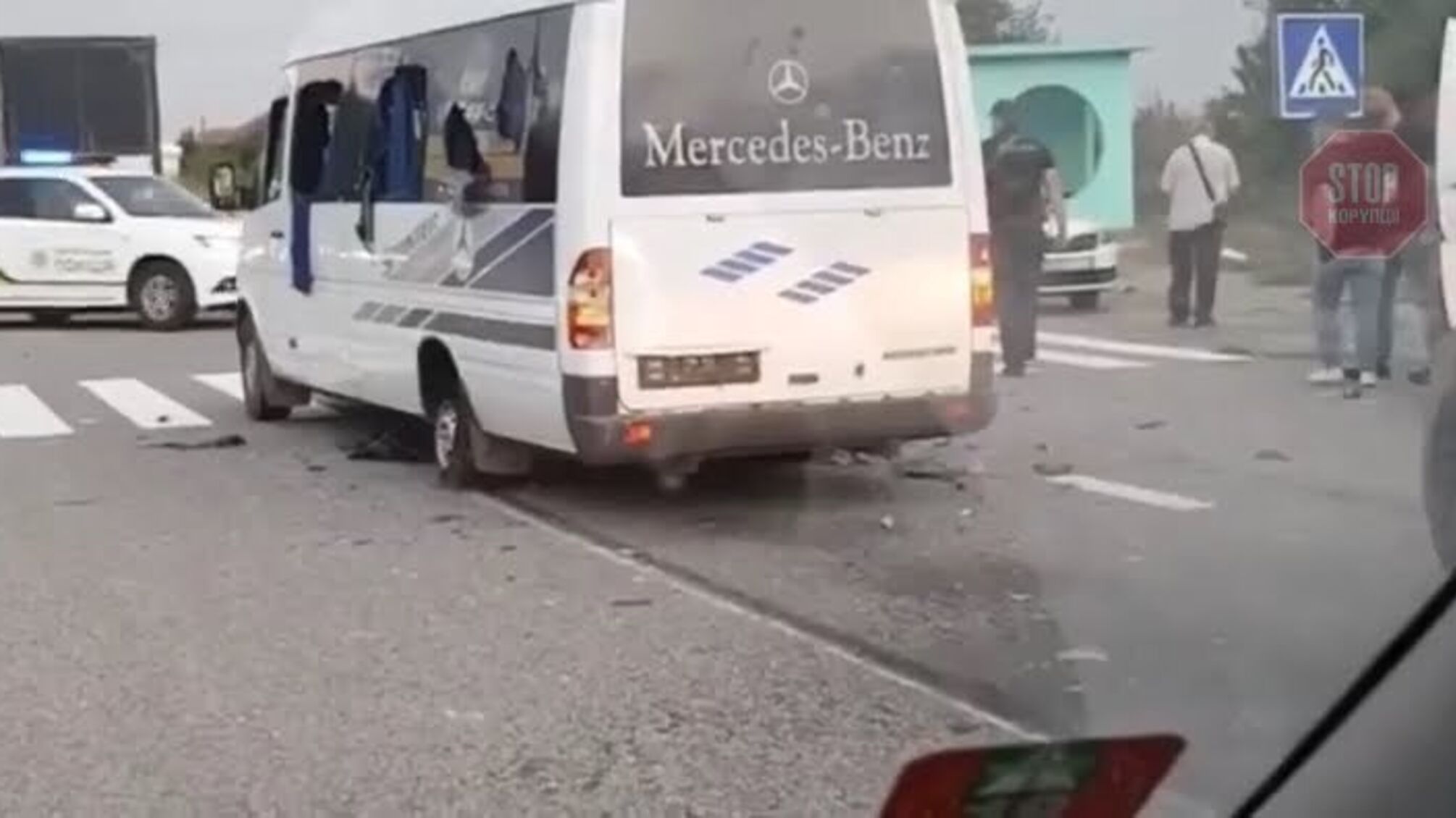 Суд арештував першого з 14 підозрюваних у нападі на автобус під Харковом