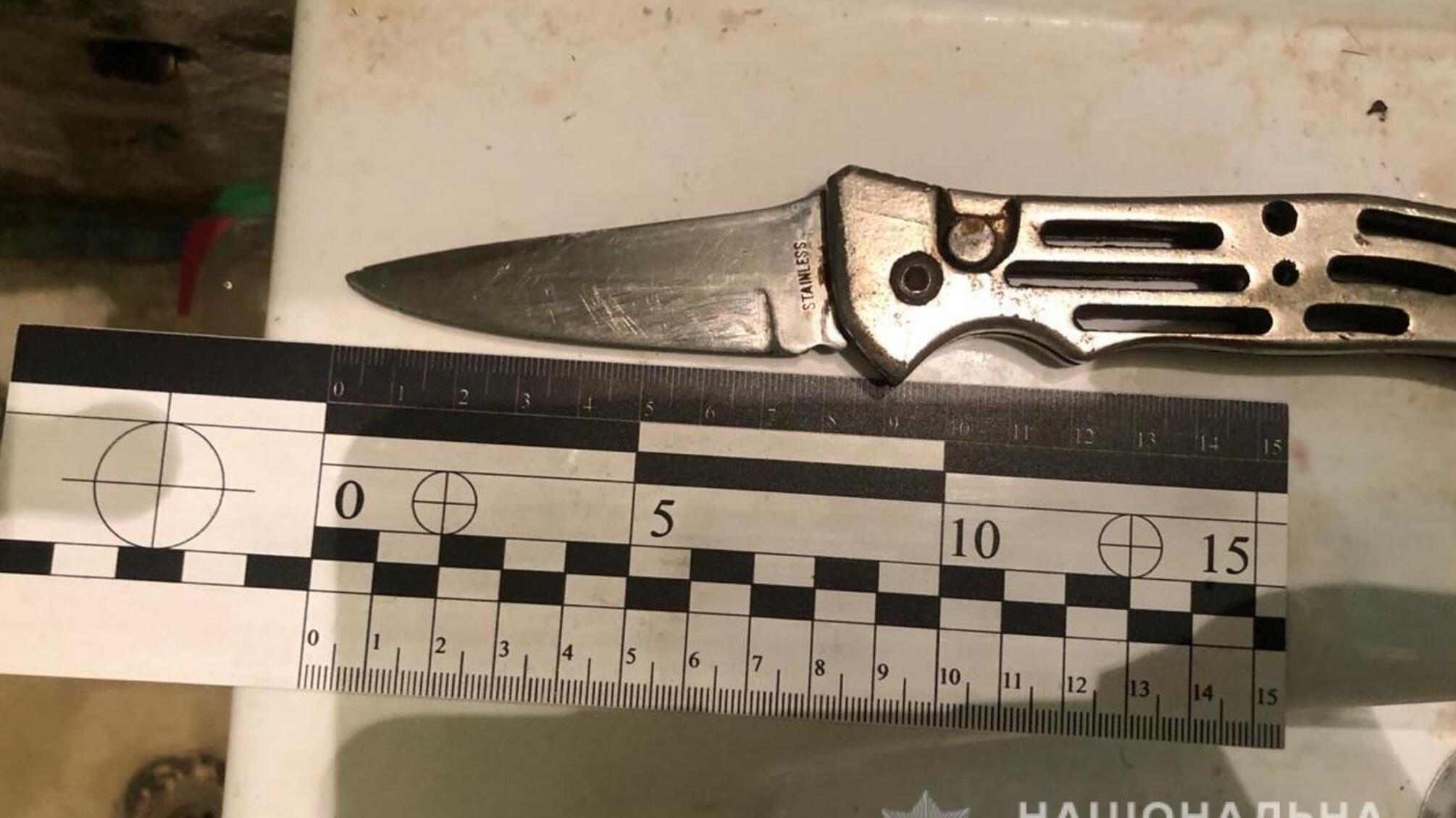 В Одесі правоохоронці викрили зловмисника, який умисно спричинив тяжкі тілесні ушкодження мешканцю Суворовського району