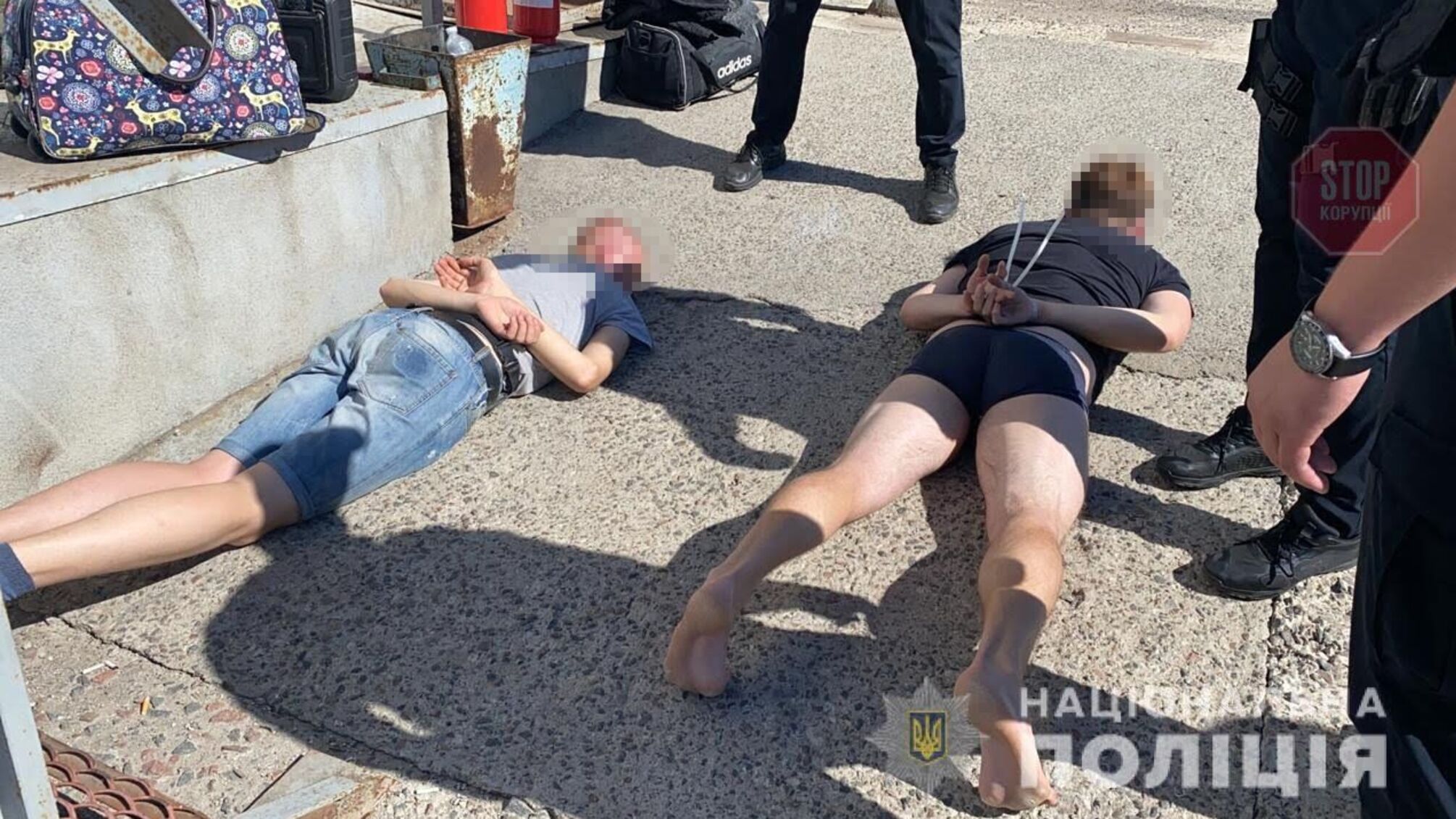 На Миколаївщині поліція спільно зі спецназом штурмували захоплений рейдерами завод (фото)