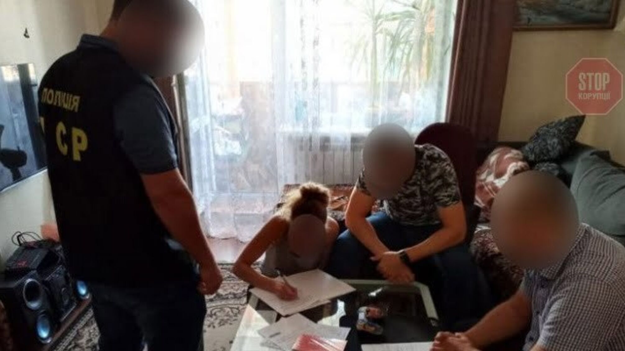 У Вінниці шахраї брали плату за нереальні послуги з працевлаштування 'заробітчан'