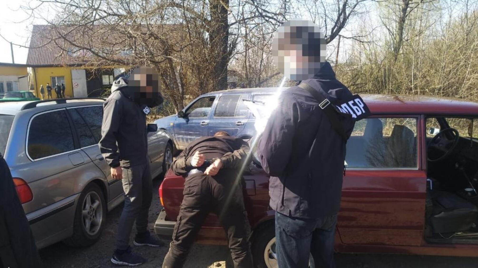 Підбурювання до надання неправомірної вигоди судді за звільнення від адміністративної відповідальності - посадовець поліції Житомирщини та адвокат постануть перед судом