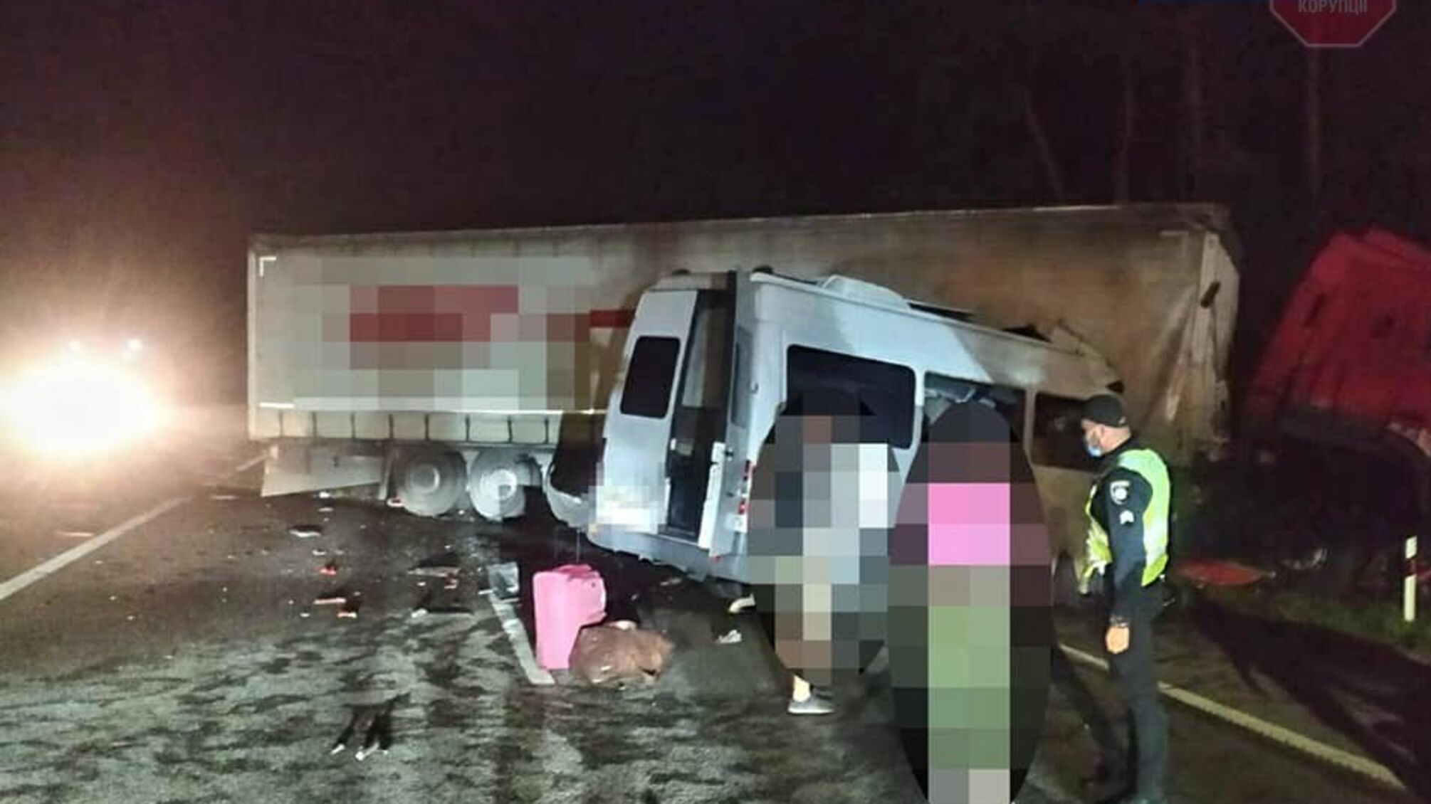На Київщині сталася масштабна ДТП: п'ятеро загиблих (фото)