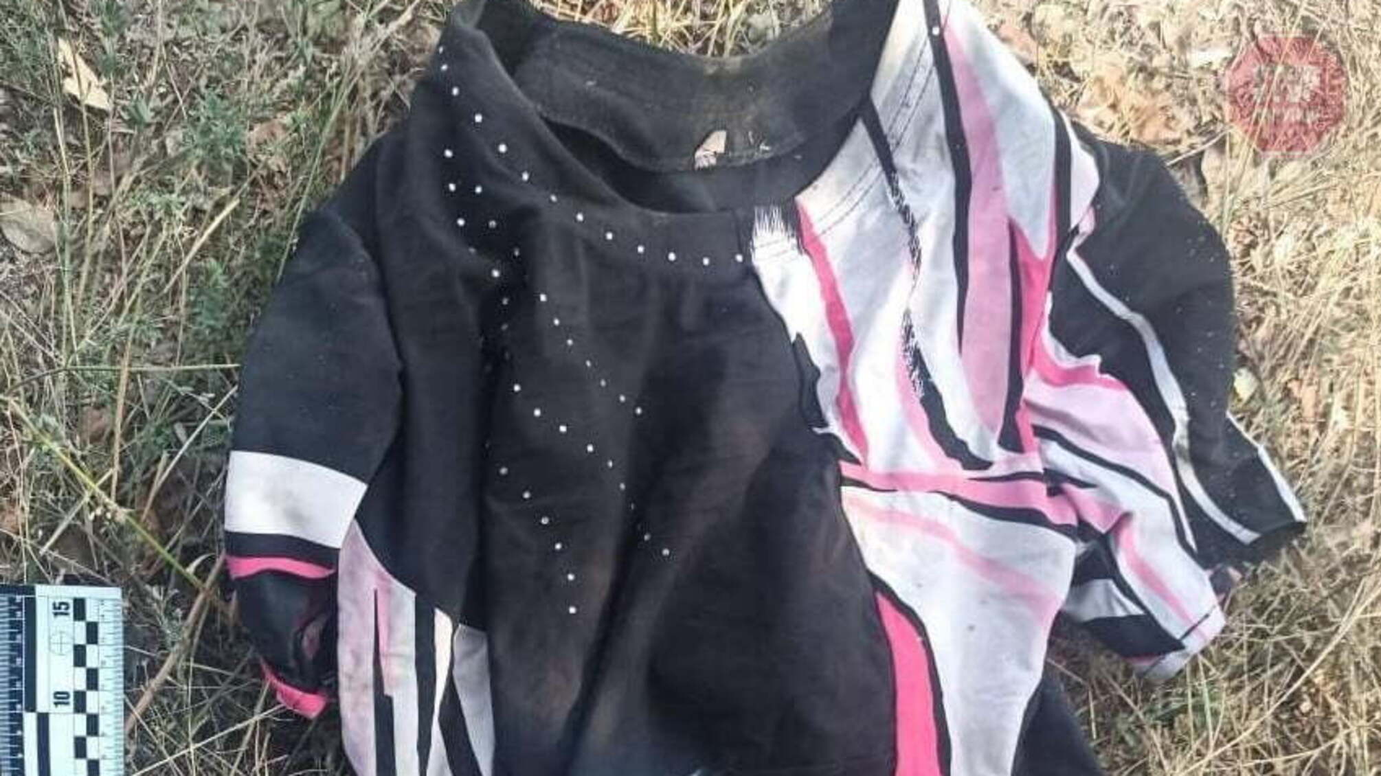 Практично без зубів: на Харківщині знайшли мертвою жінку (фото)