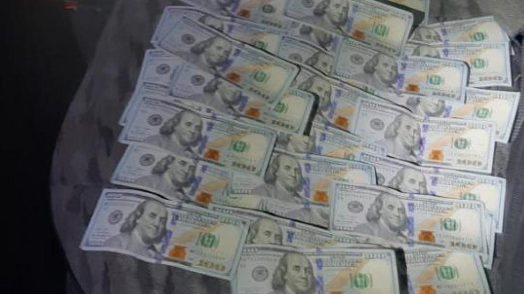 3000 доларів за непритягнення до відповідальності - ДБР затримало оперуповноваженого Миколаївської поліції