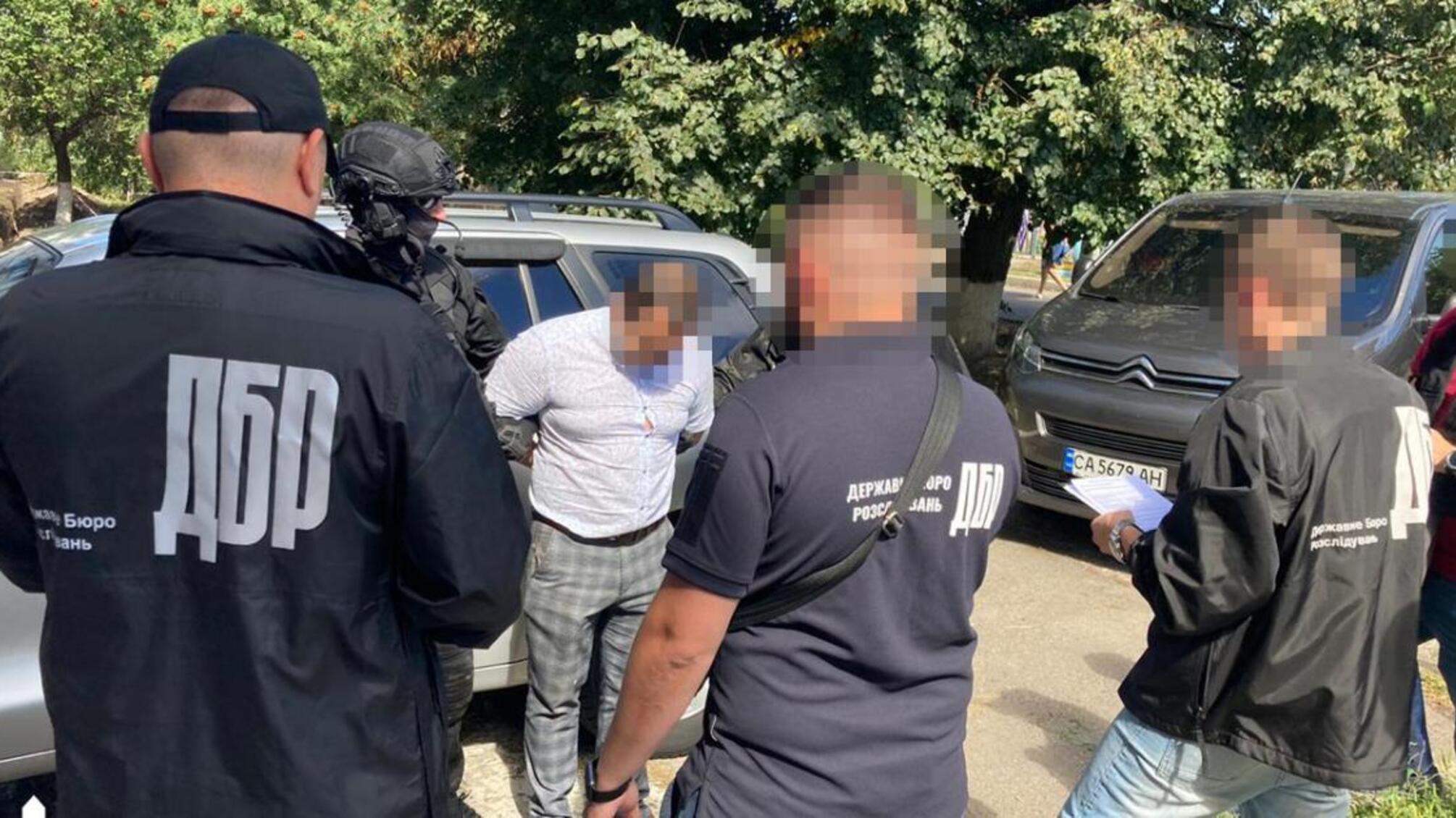 Посадовців Смілянської місцевої прокуратури затримано за «кришування» грального бізнесу (ВІДЕО)