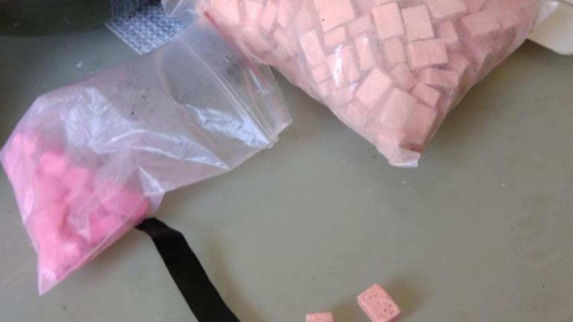 ДБР повідомило про підозру Київському поліцейському за збут кокаїну (ВІДЕО)