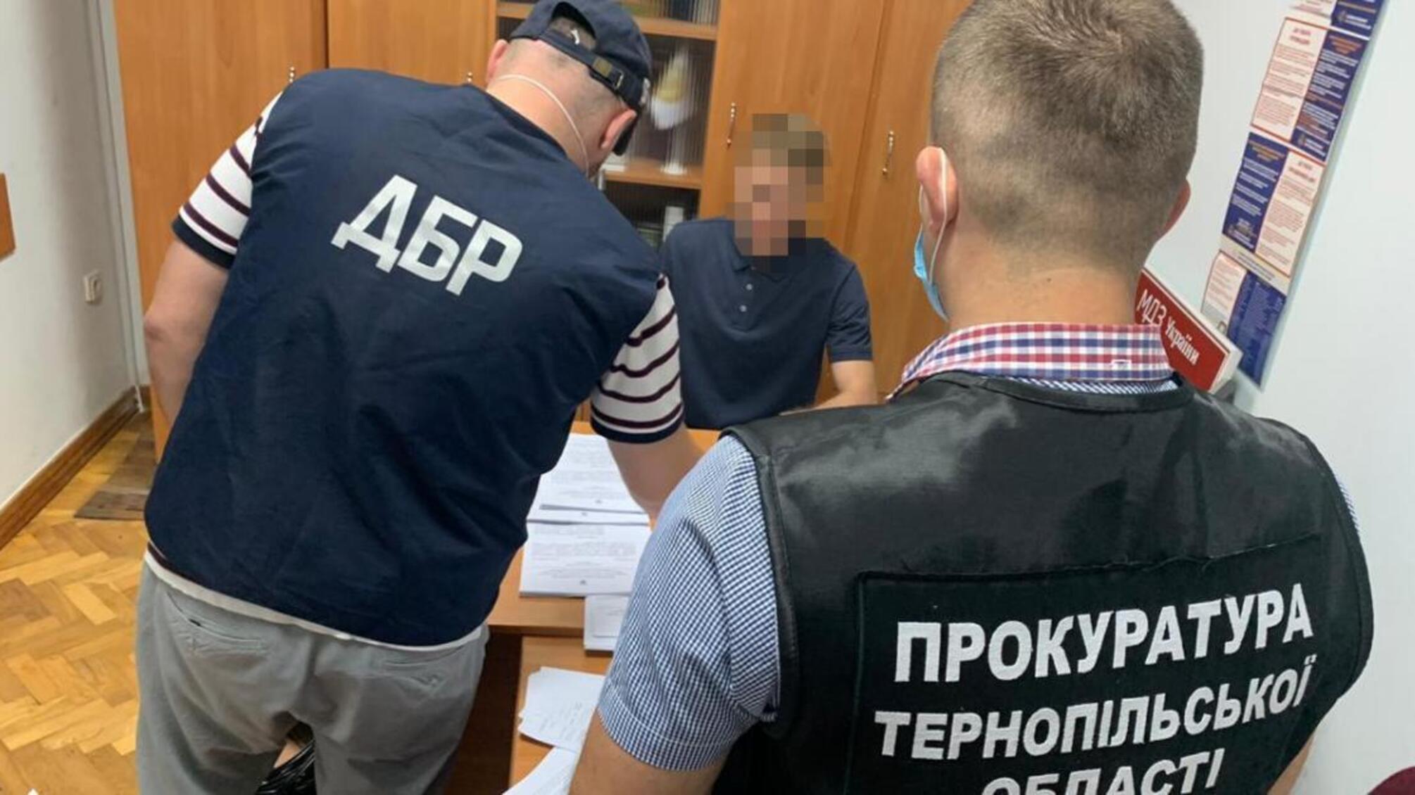 На Тернопільщині 6 посадовцям ДФС та ДПС повідомлено про підозру у розтраті майна та невиконанні рішення суду