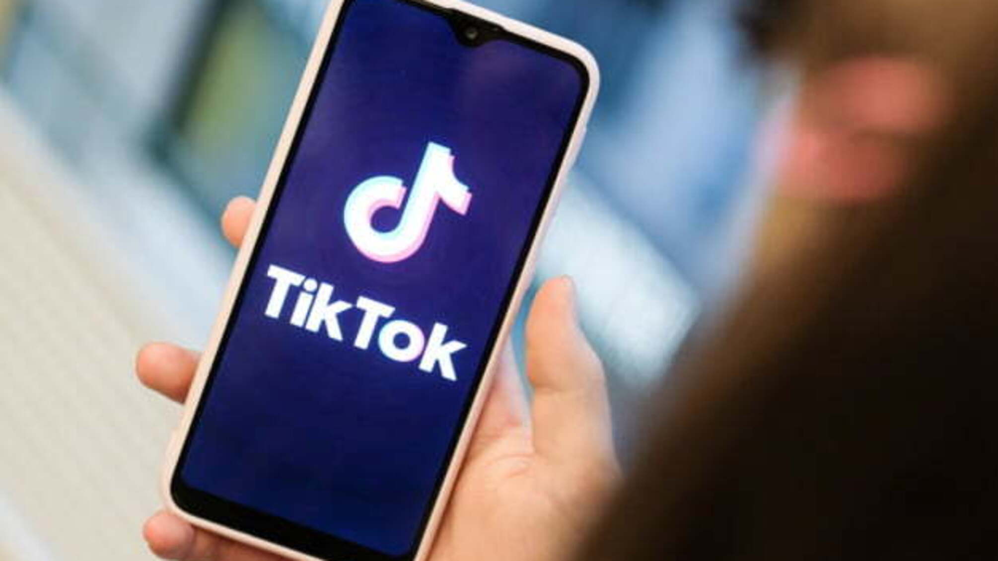 Трамп виставив умову на $5 мільярдів за придбання TikTok – WSJ