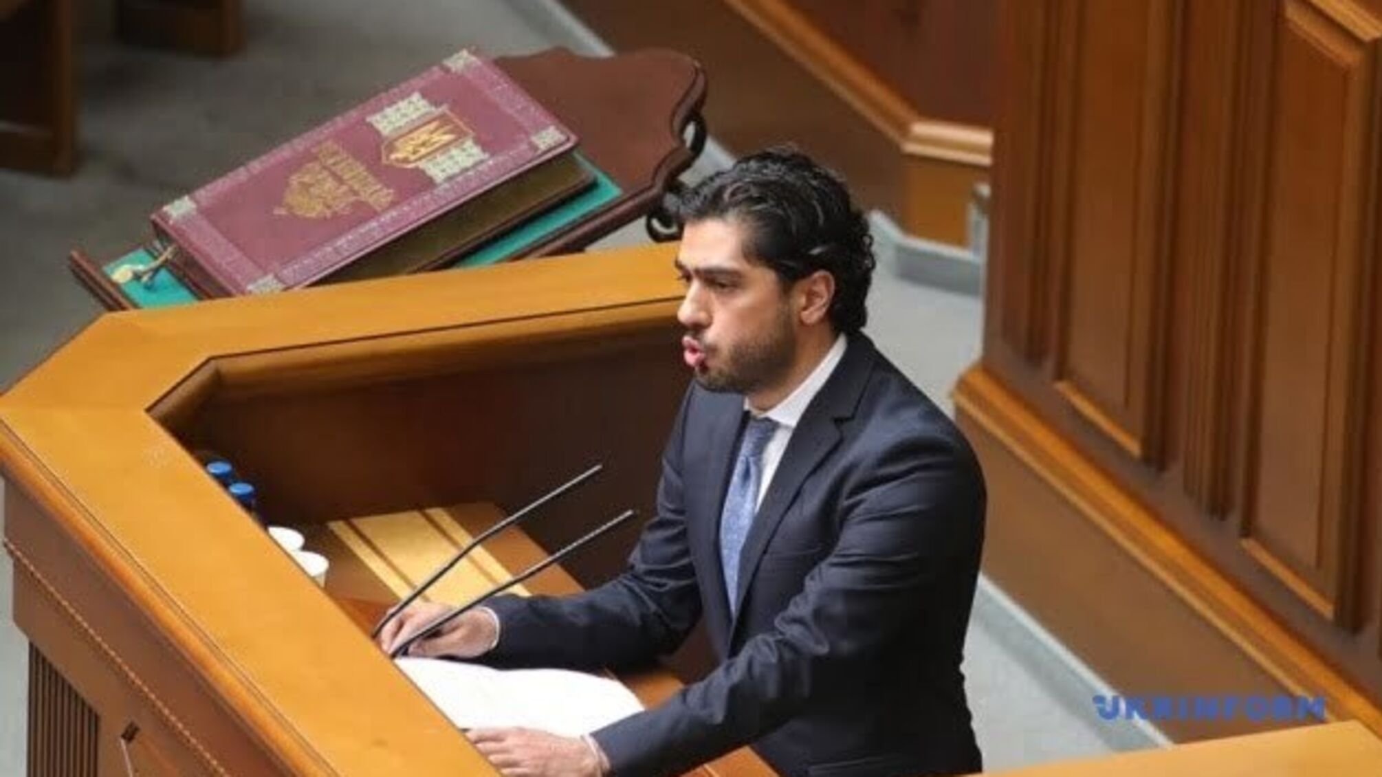 “Слуги народу” збирають підписи за виключення Лероса з фракції