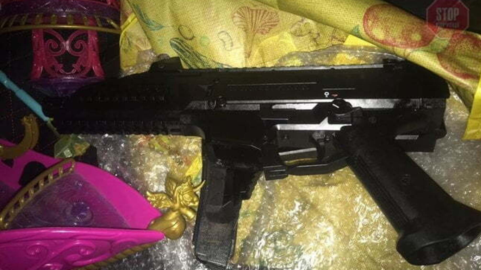 Росіянин намагався ввезти в Україну зброю, сховавши все в дитячих іграшках