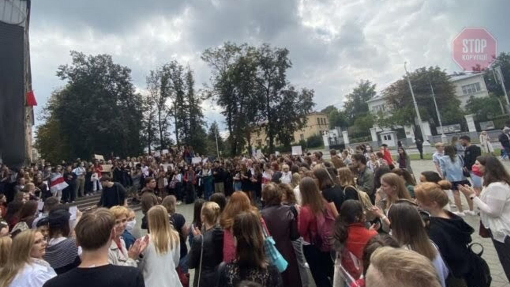 У Мінську знову проходить акція протесту, є затримані (відео)