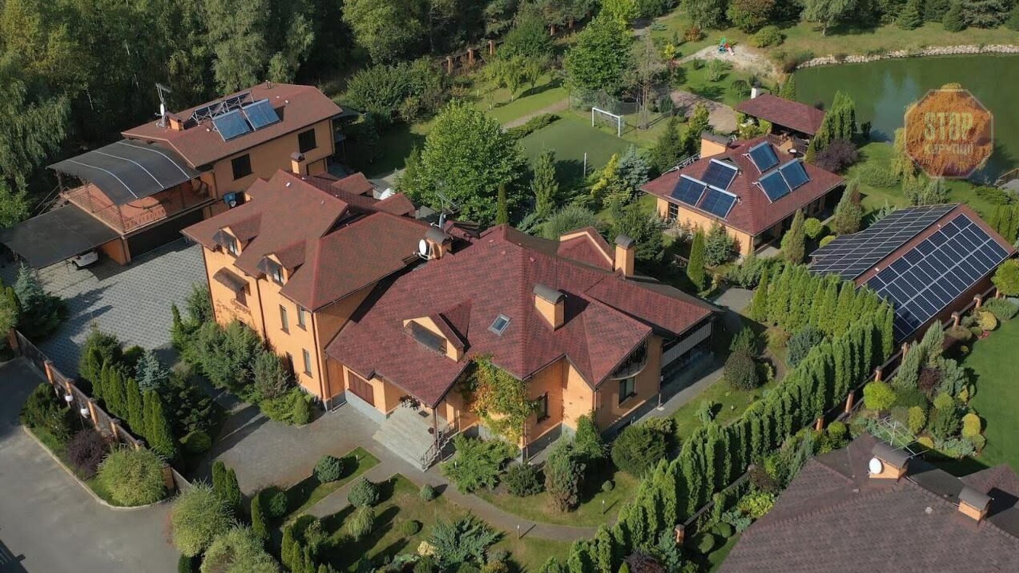 Маєток за 5 мільйонів, озеро та квартира у Франції. Чим ще володіє новий голова «Укрзалізниці»?