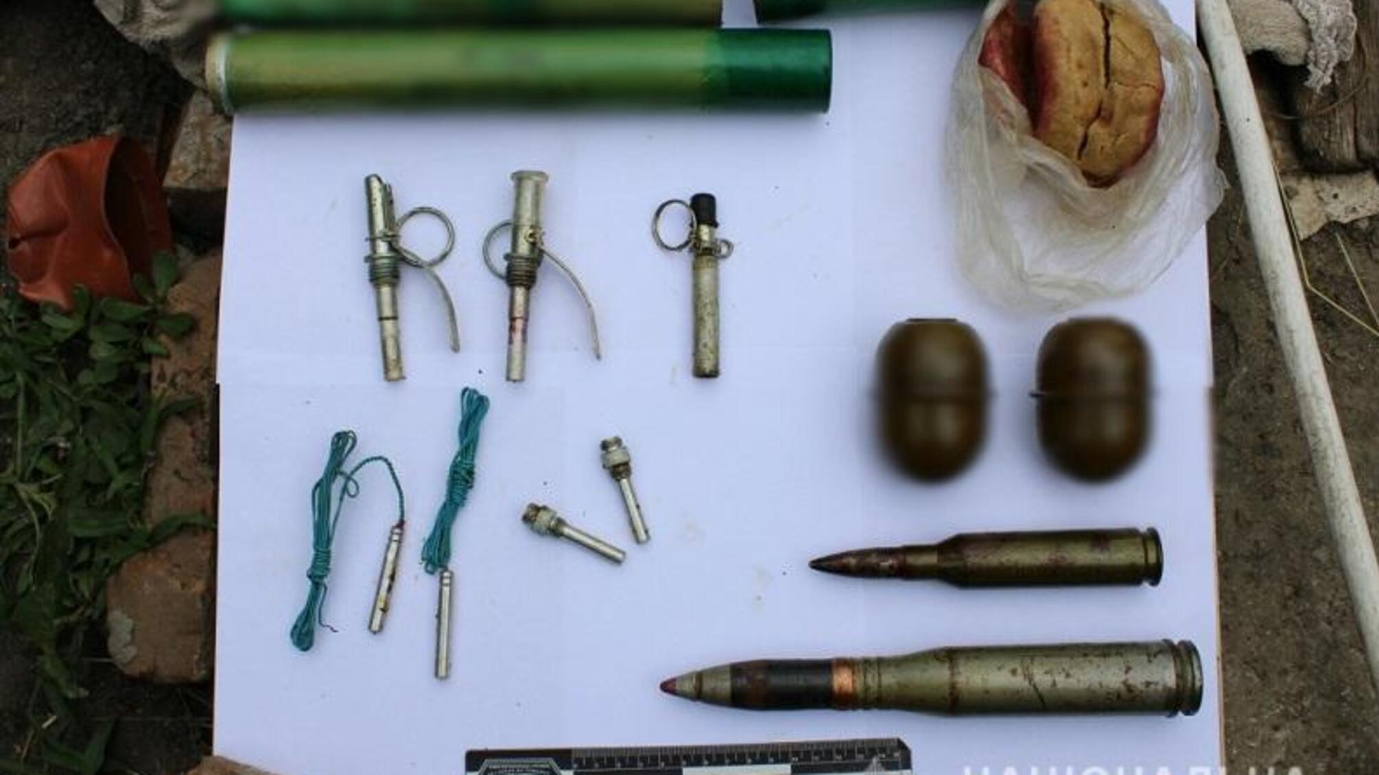 Поліцейські вилучили у жителя Кодими арсенал боєприпасів