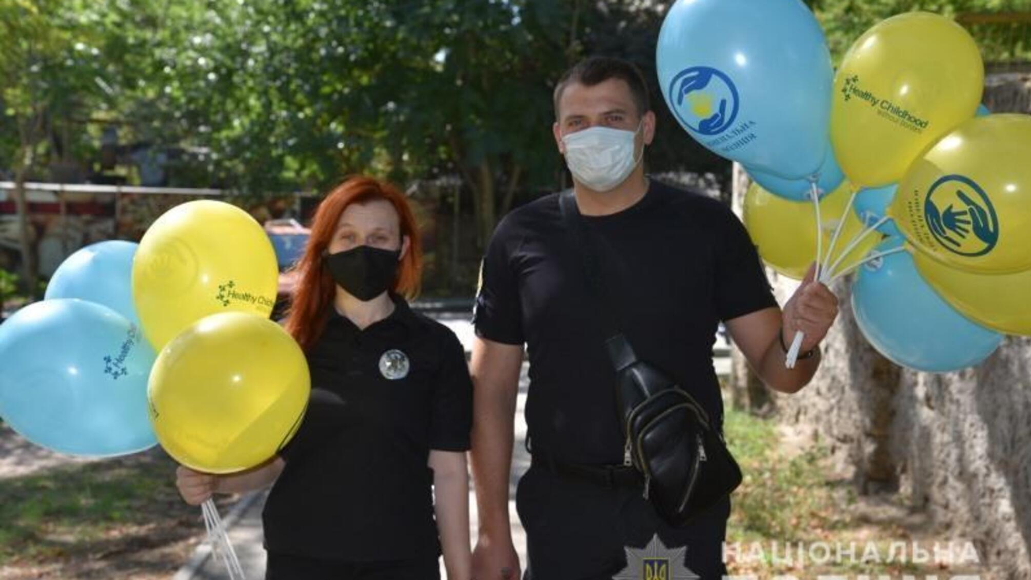 Ювенальні поліцейські Одещини провели зі школярами акцію «Посміхнись життю, ти йому подобаєшся!»