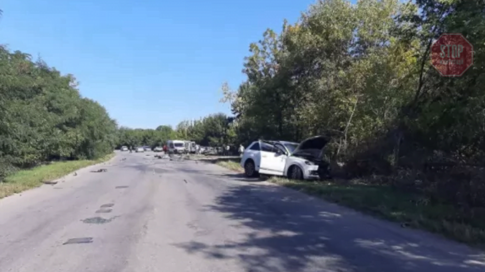 На Вінниччині в потрійному ДТП загинули двоє людей, є постраждалі (відео)