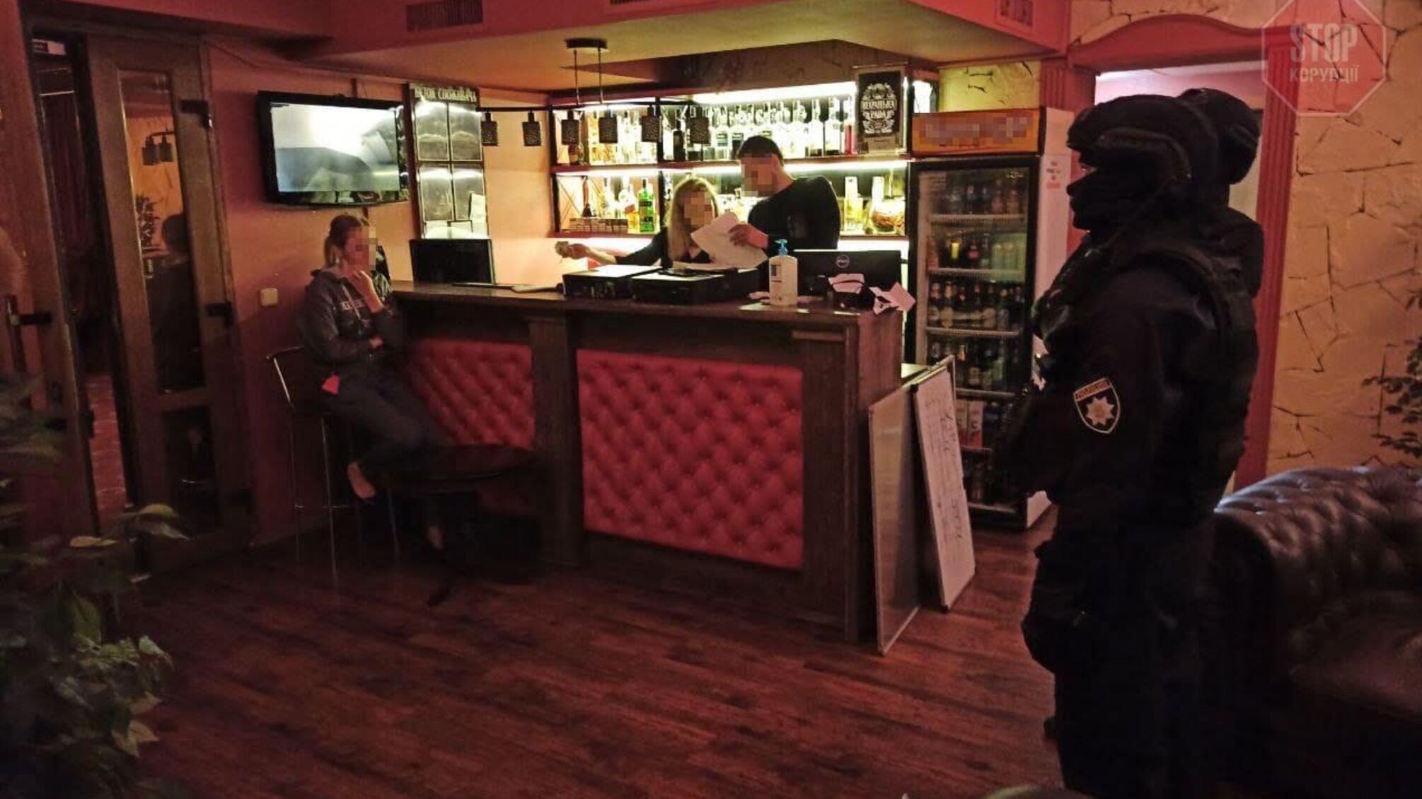 У Житомирі поліція викрила підпільне казино (фото)