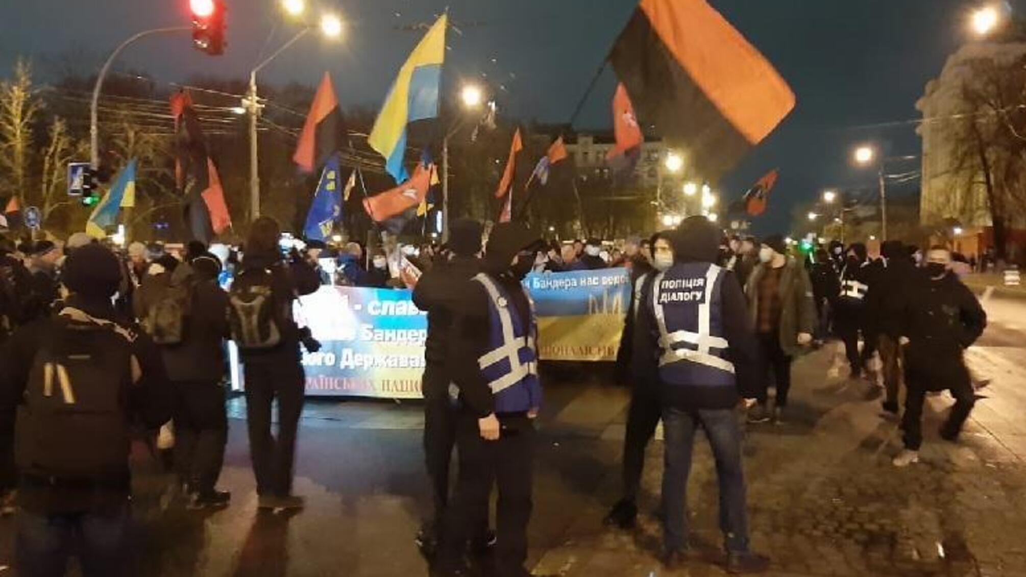 Правоохоронці забезпечують правопорядок під час ходи центром столиці (ДОДАНО ФОТО)