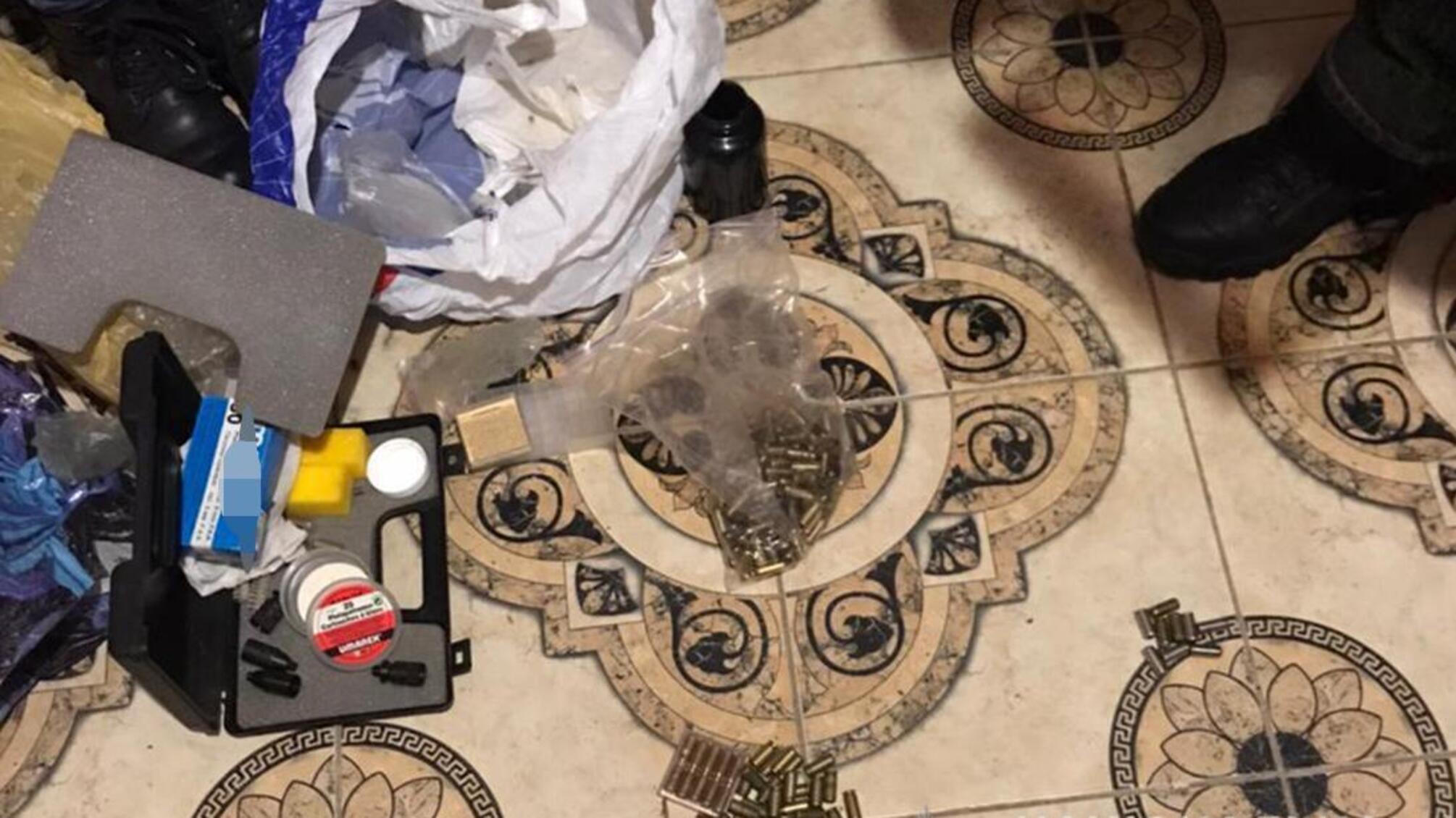 У Житомирському районі поліцейські вилучили зброю та боєприпаси