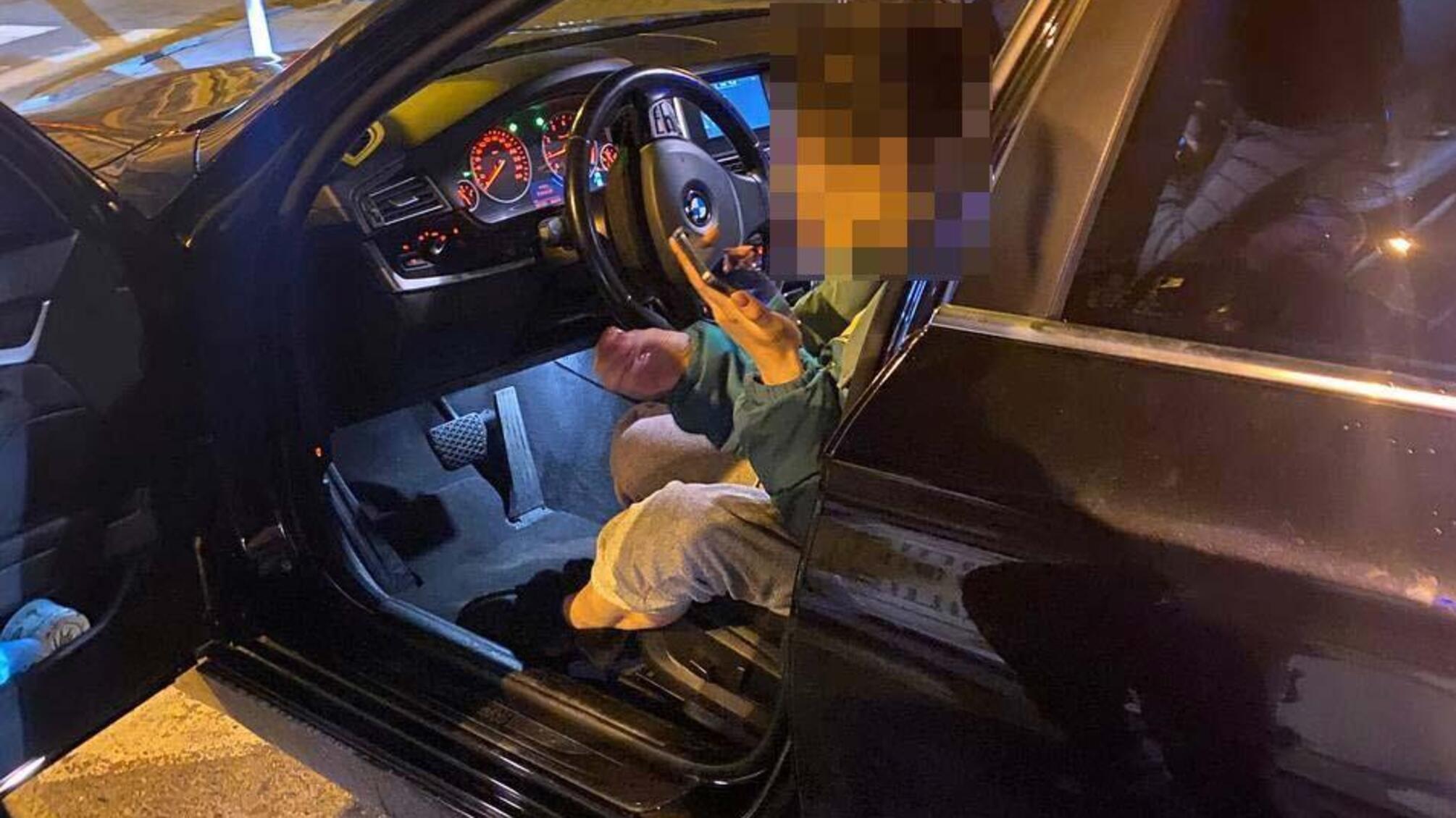 У Дніпрі затримали водійку у стані сп'яніння, яка нанесла тілесні ушкодження поліцейській
