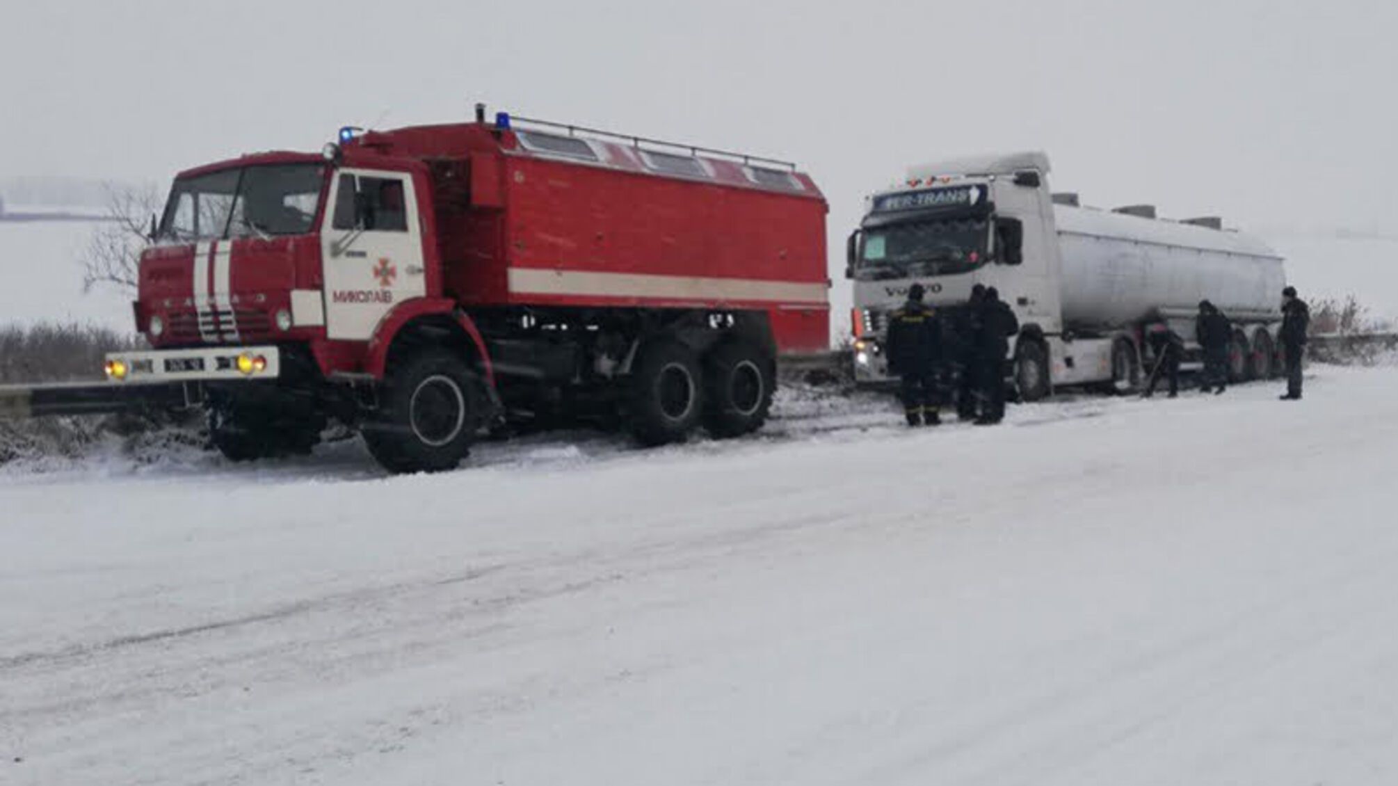 Миколаївська область: рятувальники контролюють ситуацію із проїздами на автошляхах