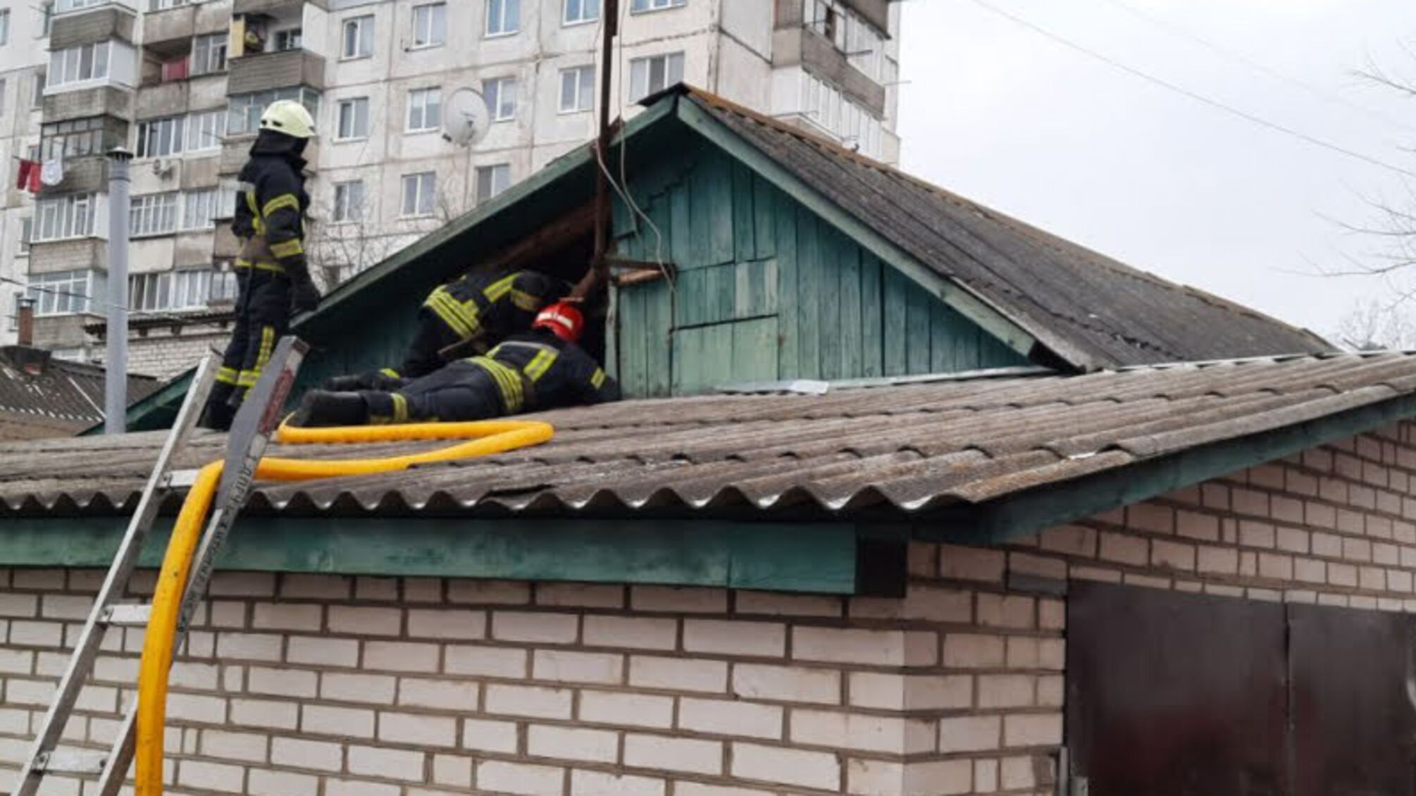 Житомирська область: в обласному центрі рятувальники ліквідували пожежу у житловому будинку