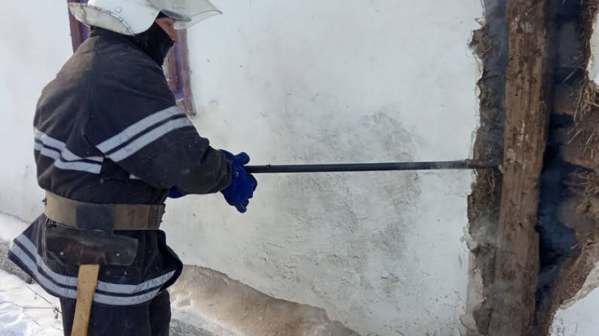 На Хмельниччині під час пожежі у власному будинку загинув 58-річний чоловік