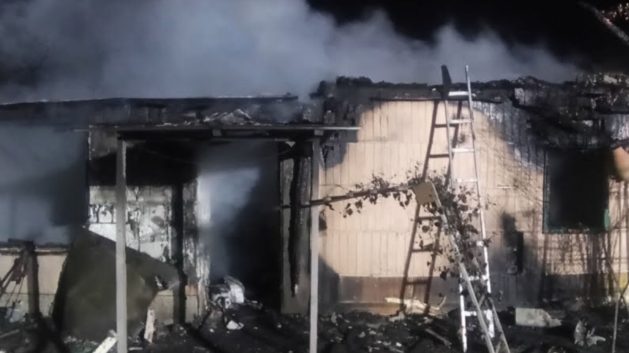 Житомирська область: минулої доби у Коростишівському районі виникло загоряння в оселі