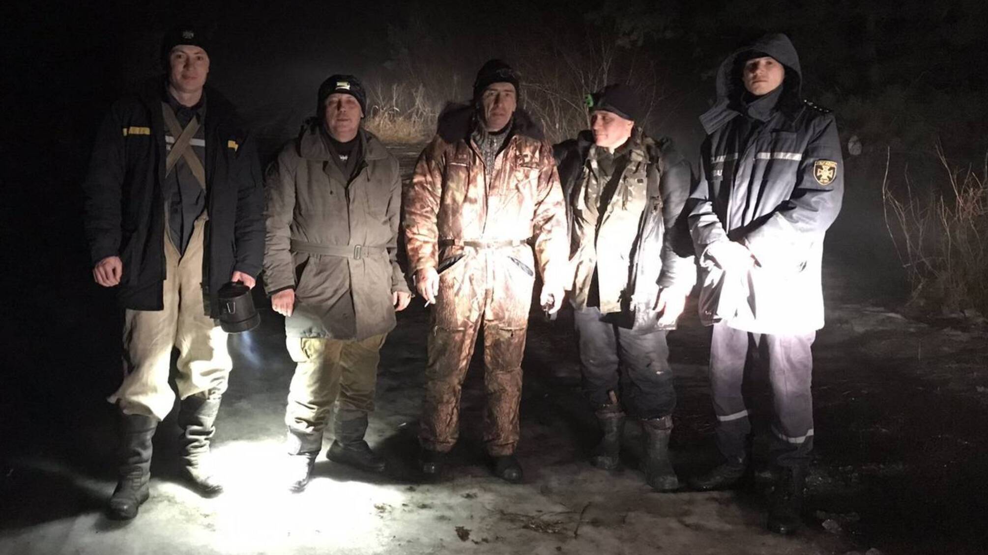 Харківська область: рятувальники допомогли заблукалим рибалкам дістатися берега