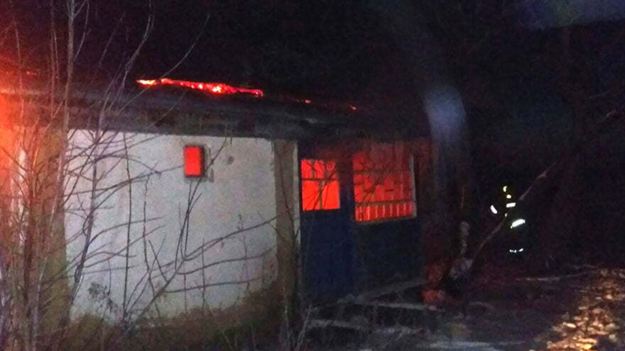 Полтавська область: вогнеборці ліквідували пожежу в нежилому будинку