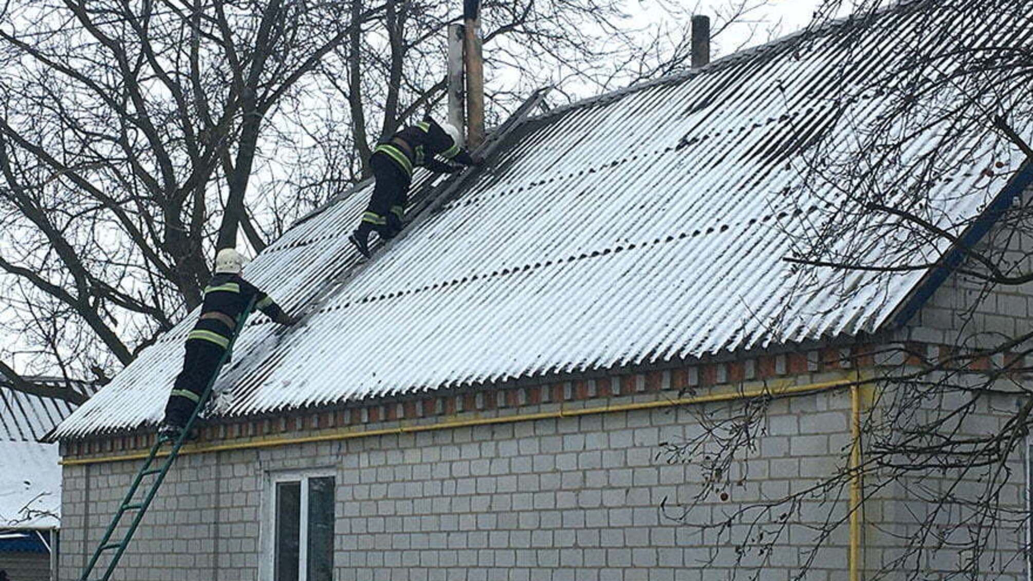 Полтавська область: вогнеборці врятували житловий будинок від знищення полум’ям