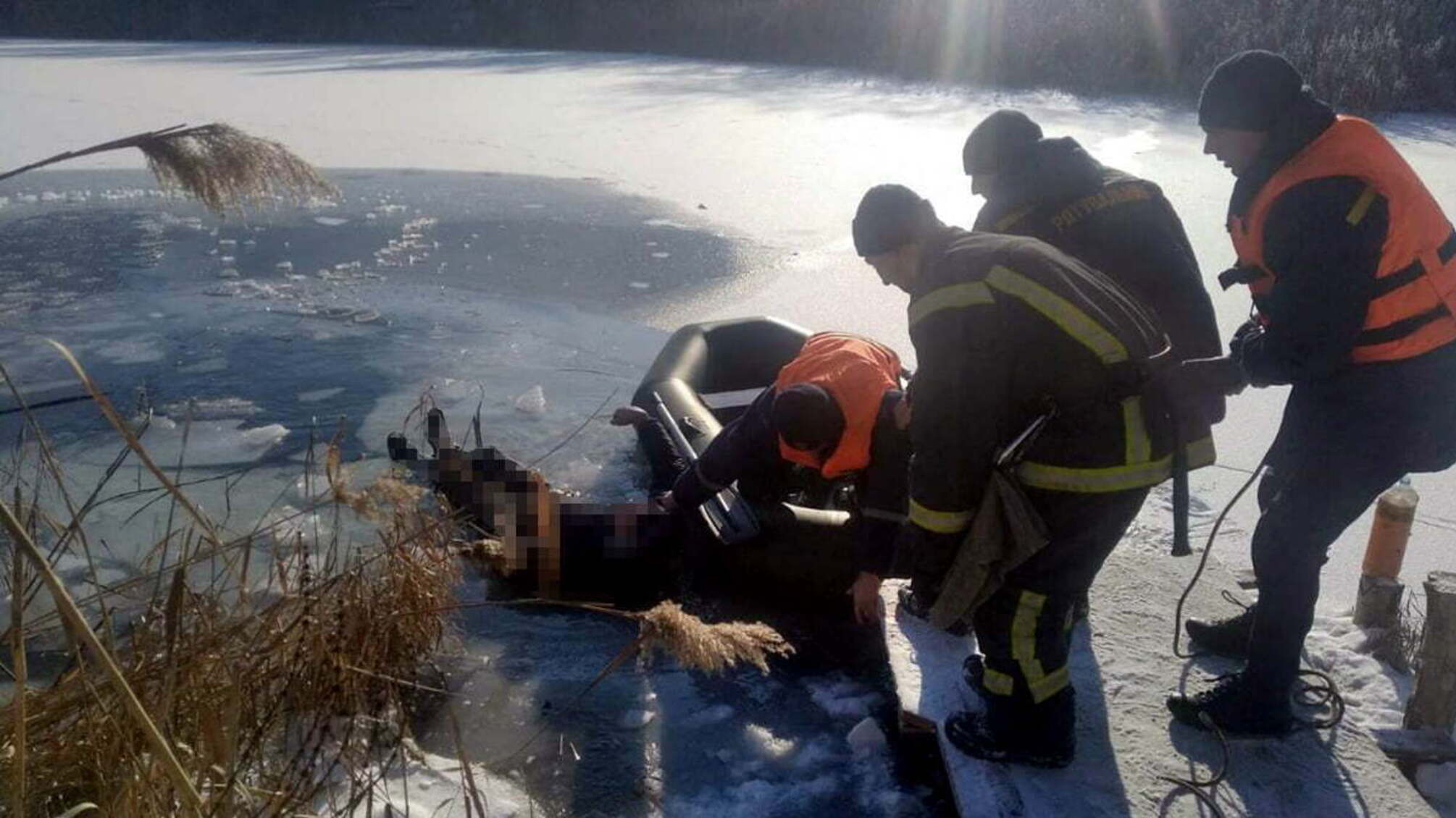 Дніпропетровська область: рятувальники дістали тіло потонулого чоловіка