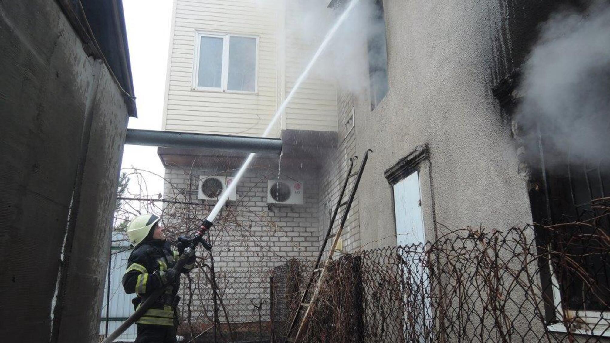м. Запоріжжя: рятувальники ліквідували пожежу у гаражі
