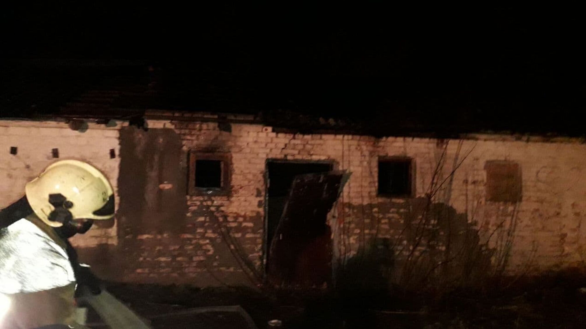 м. Суми: вогнеборці ліквідували загоряння господарчої споруди
