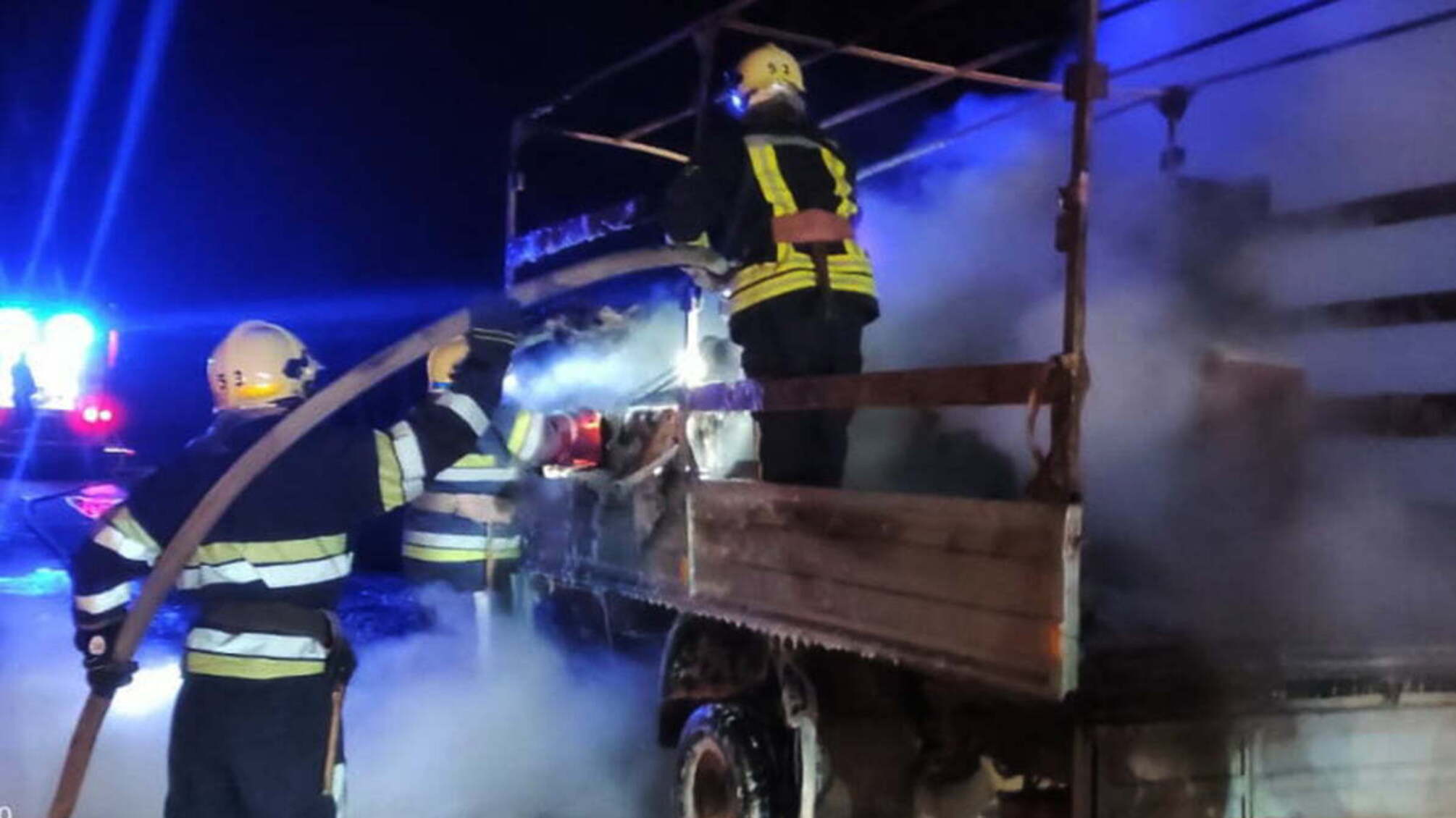 Дніпропетровська область: надзвичайники ліквідували пожежу вантажівки