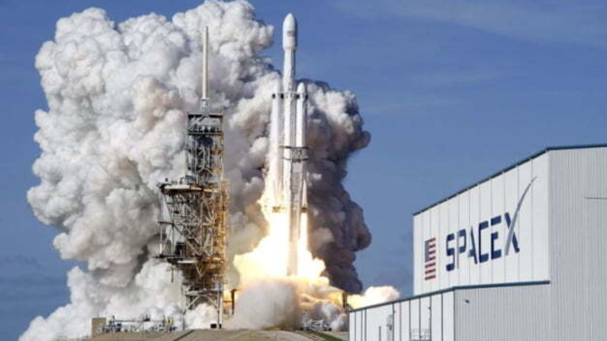 У США почали розслідування проти SpaceX