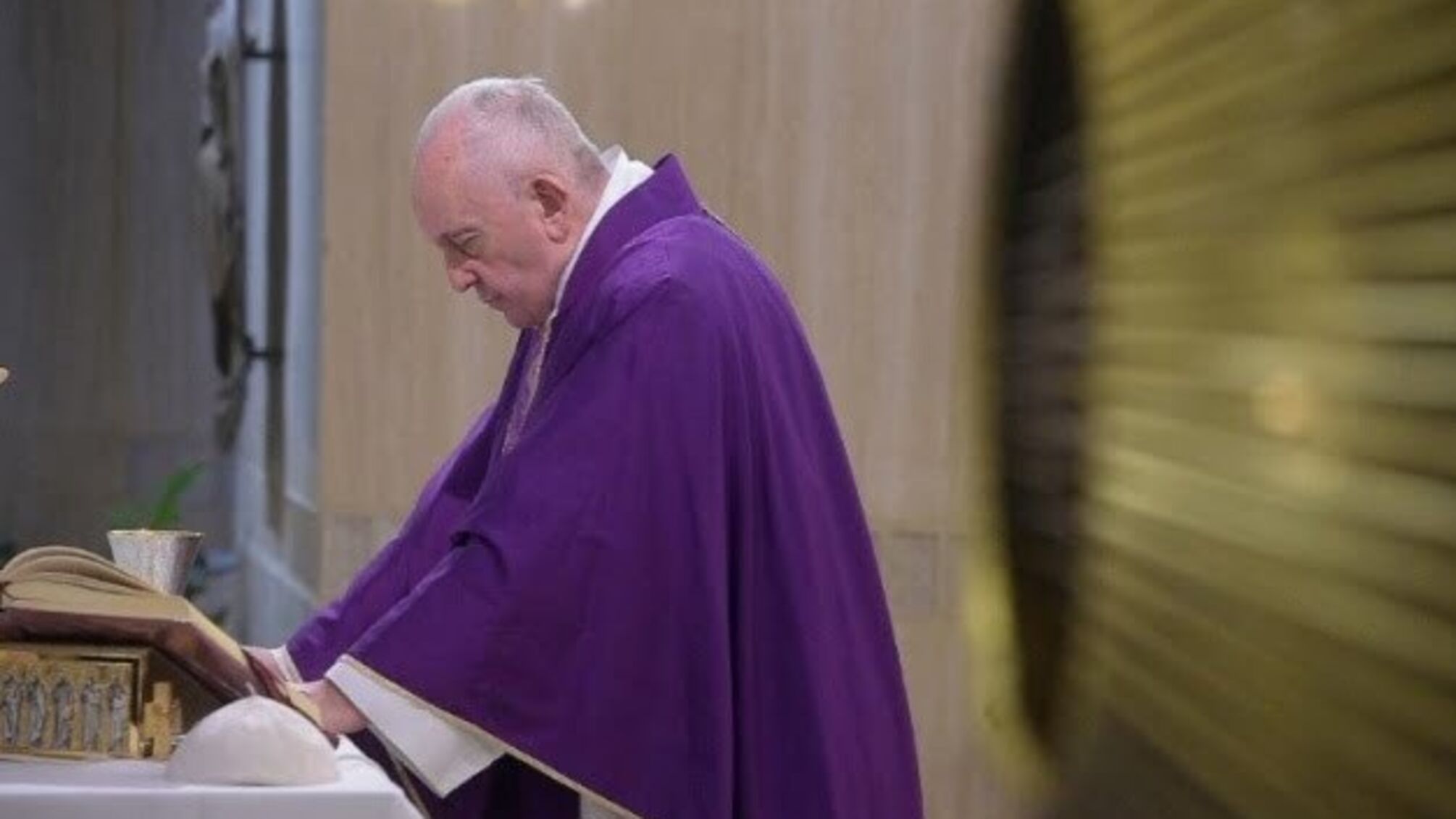 Папа римський збирається зробити щеплення від коронавірусу