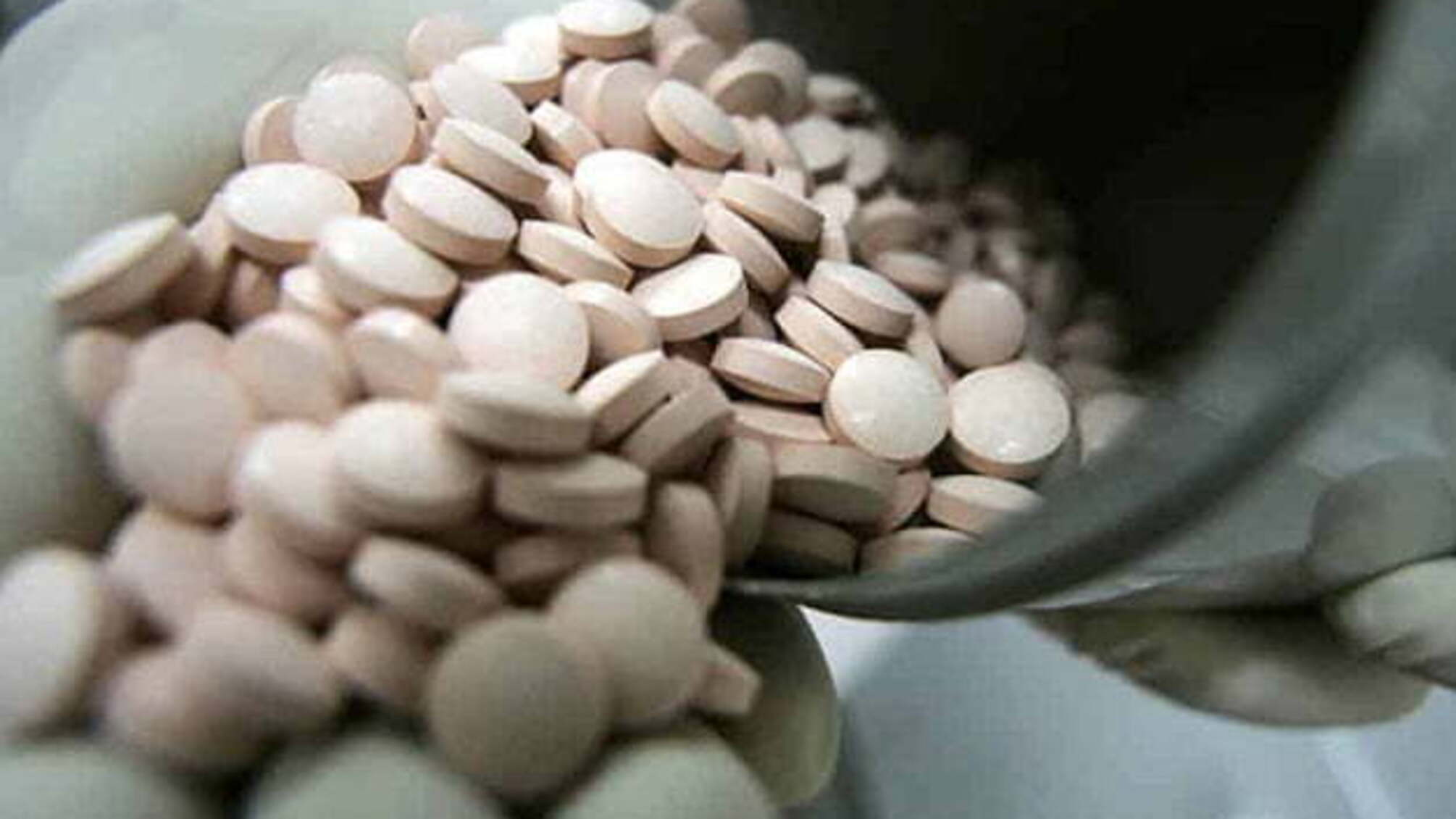 Лікар: Неповний курс лікування антибіотиками робить бактерії стійкішими до інших ліків