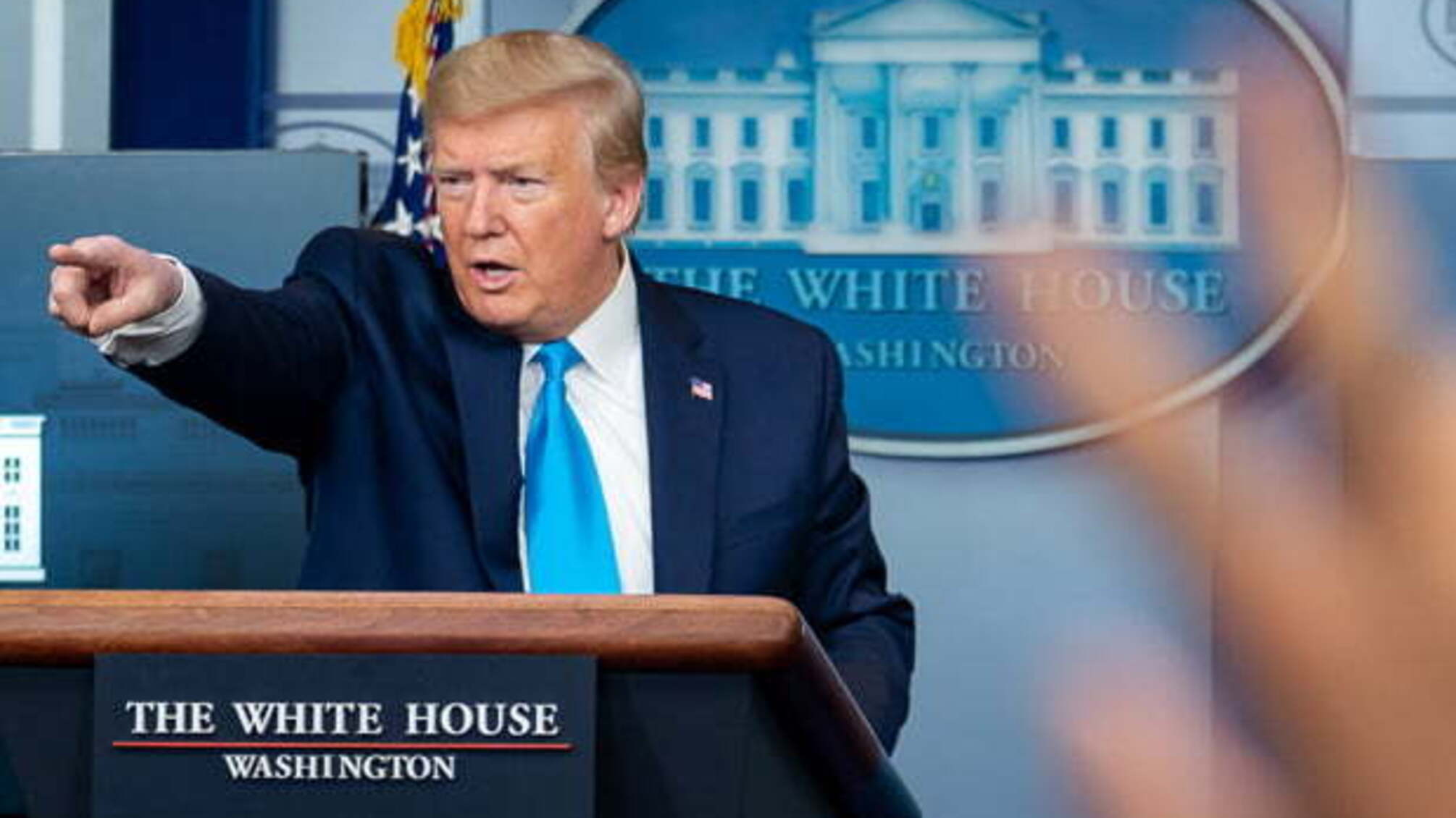 Трамп засудив напад на Конгрес і пообіцяв мирну передачу влади Байдену