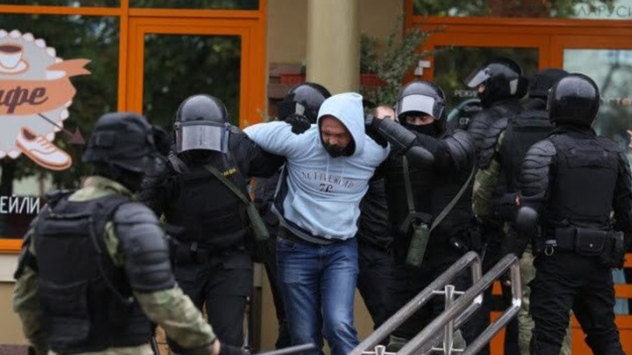 Білоруські правозахисники заявляють, що у країні вже 220 політв’язнів